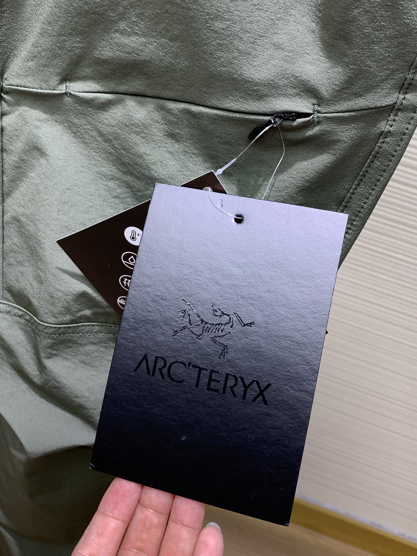 ARCTERYX始祖鸟2024春季新品时尚休闲裤专柜同步有售原单狠货采用进口原版面料顶级印花工艺字母图案