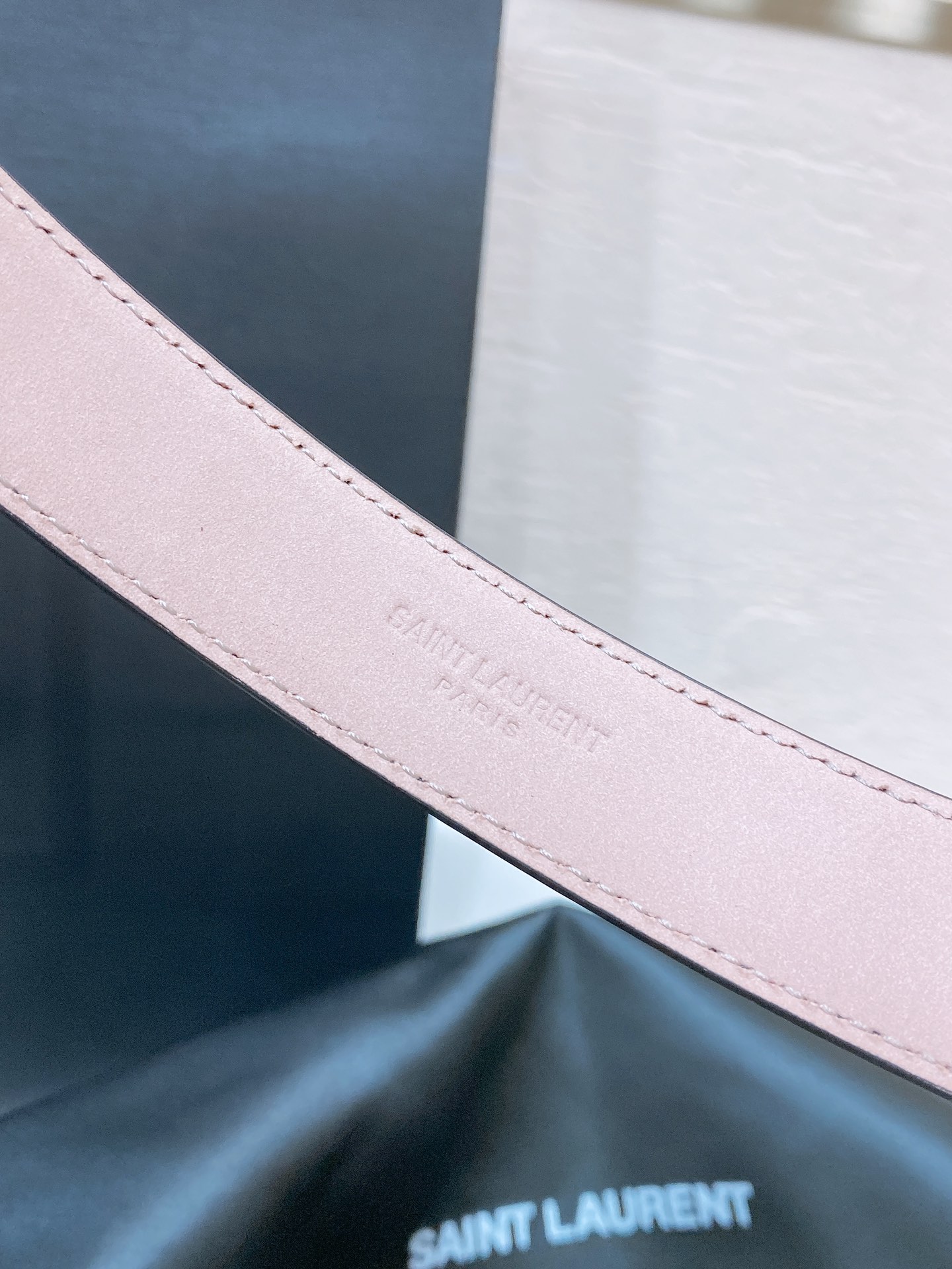 YSL Saint Laurent Women’s Belt with Copper Buttons and Two-Faced Calves - 图片 6