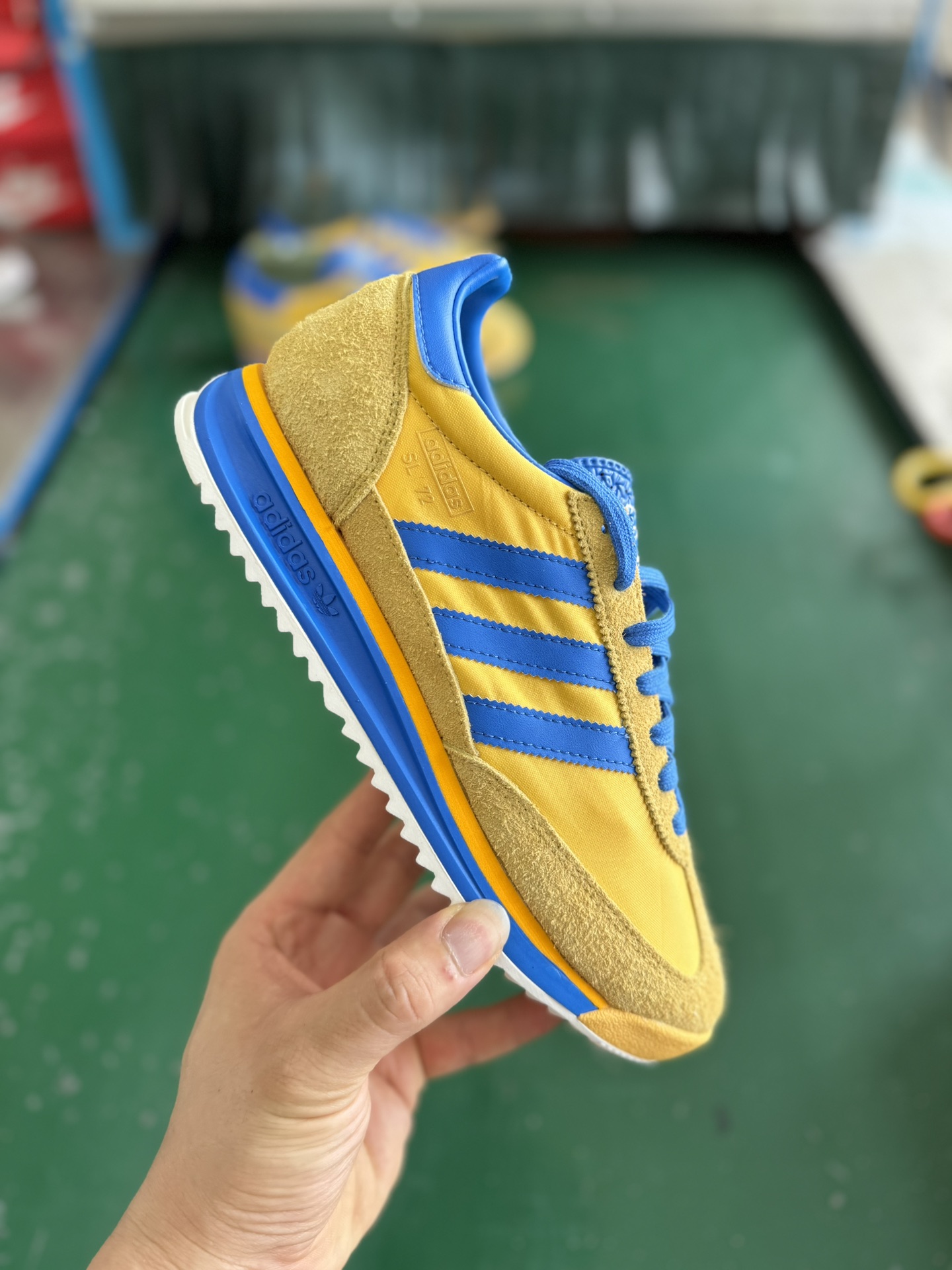 Adidas Originals SL 72 RS: Retro Running Shoes in Nylon and Suede 1 i1721545286 7279 0