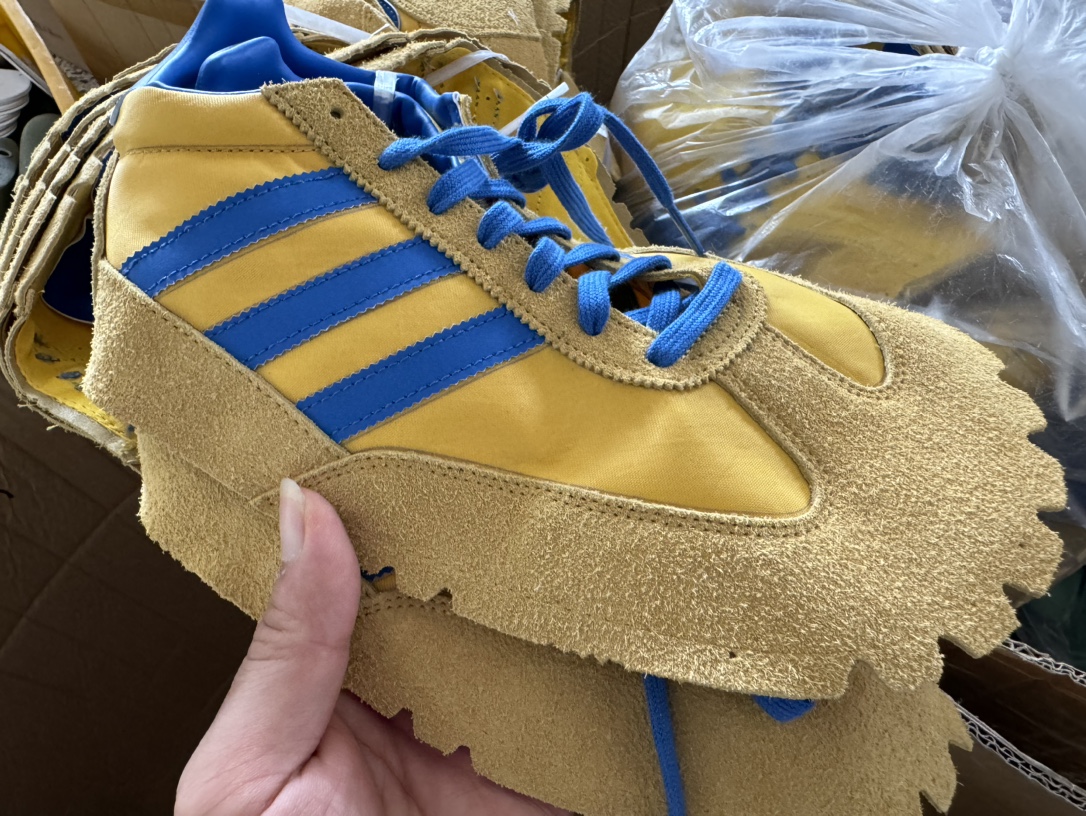 Adidas Originals SL 72 RS IE6526 Classic Retro Running Shoes 2 i1721545877 6744 1