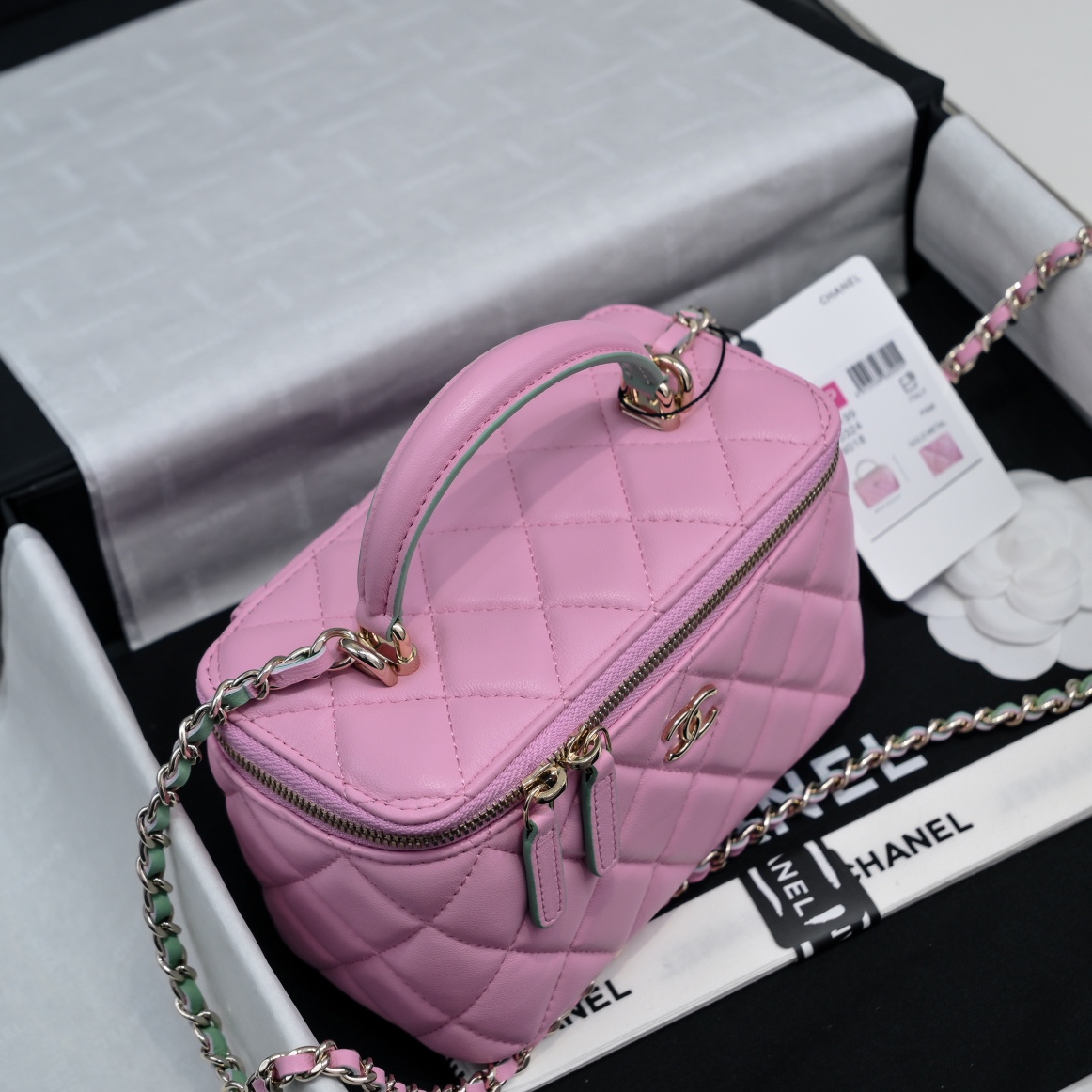 Chanel Style Black Leather Wallet Bags detail image 2 from source 776530