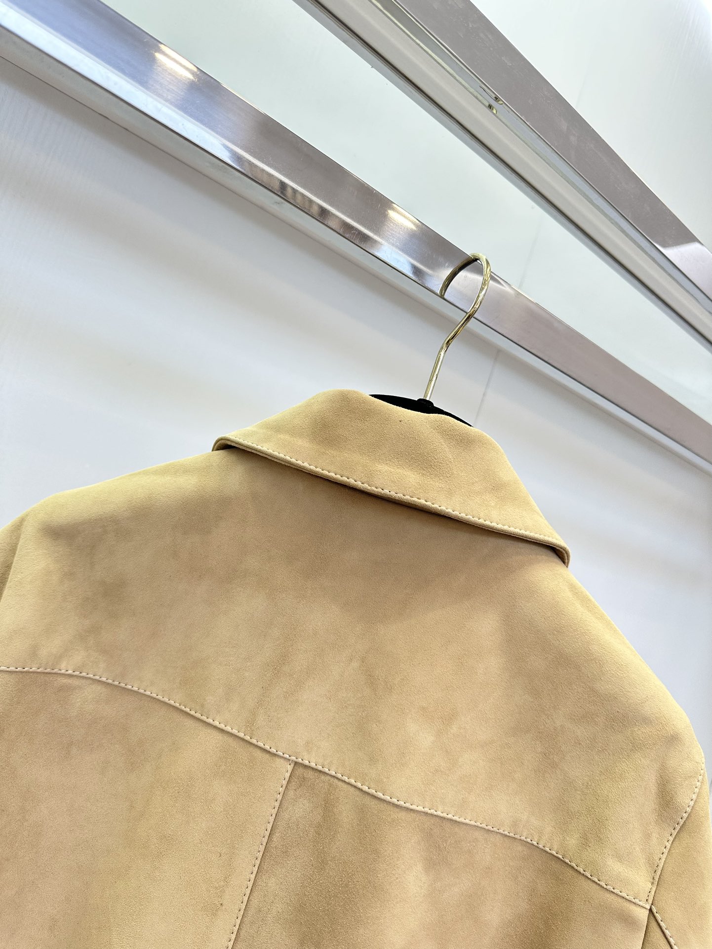 Loewe Suede Shearling Sheepskin Jacket - Elegant Women's Outerwear 8 i1721631038 584 6