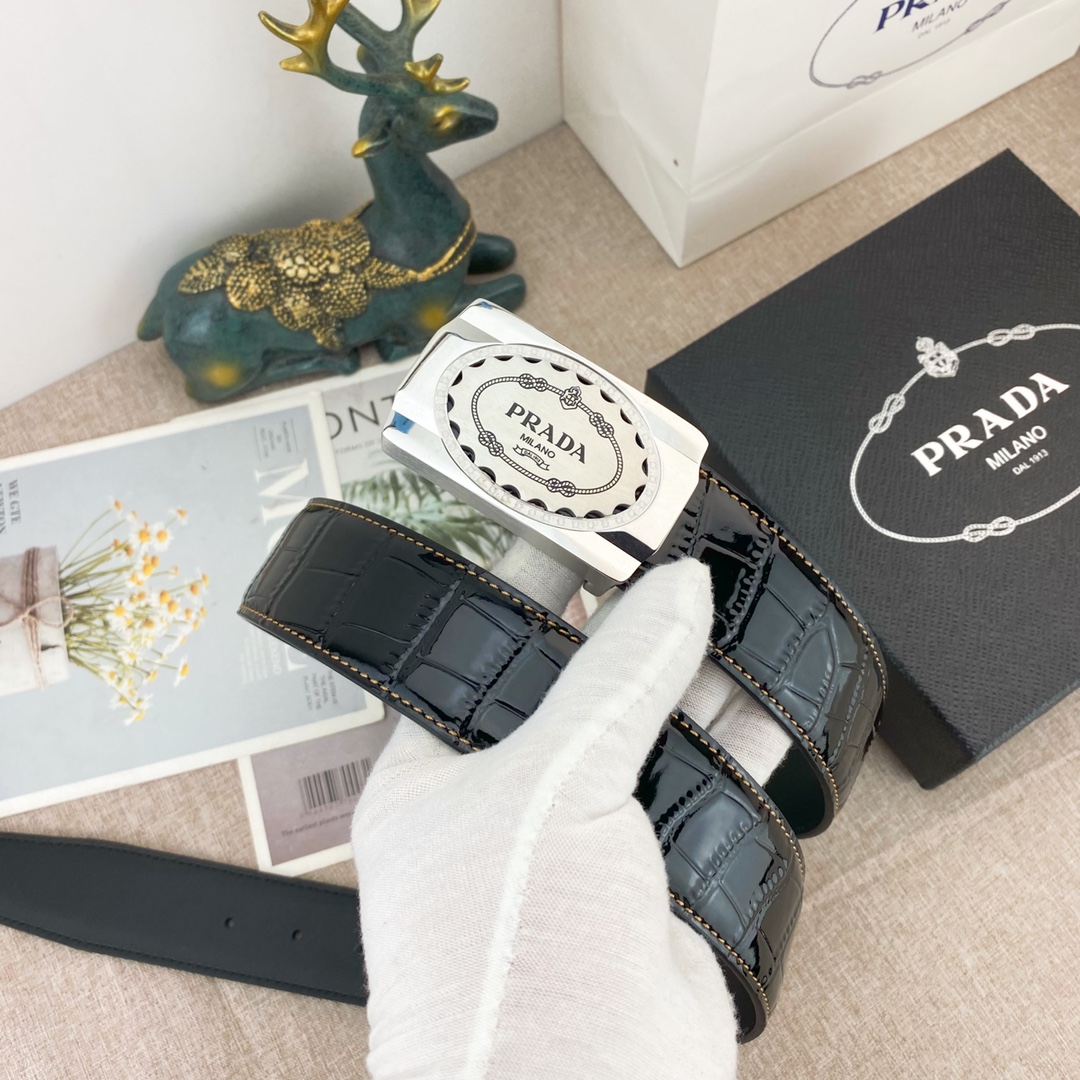 普拉达💕 特种皮腰带系列 ，原厂五金精品不锈钢扣，手感柔软舒适 宽3.8CM。