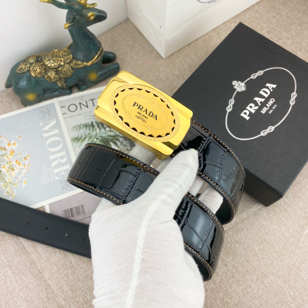 普拉达💕 特种皮腰带系列 ，原厂五金精品不锈钢扣，手感柔软舒适 宽3.8CM。