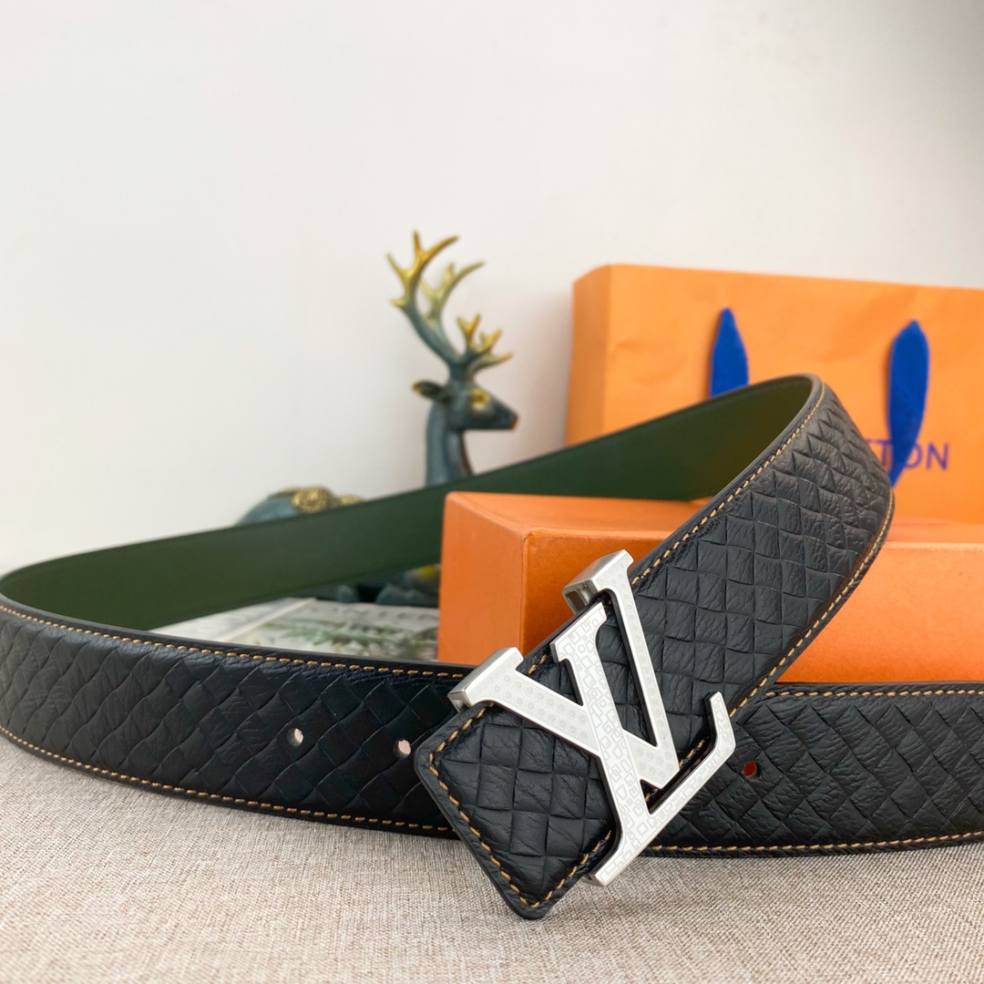 LV💕 特种皮腰带系列 ，原厂五金精品不锈钢扣，手感柔软舒适 宽3.8CM。