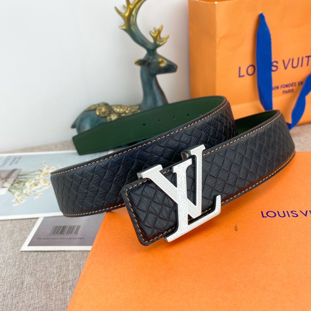 LV💕 特种皮腰带系列 ，原厂五金精品不锈钢扣，手感柔软舒适 宽3.8CM。