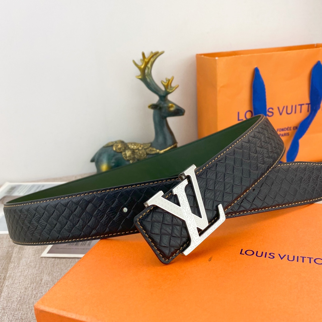 LV💕 特种皮腰带系列 ，原厂五金精品不锈钢扣，手感柔软舒适 宽3.8CM。