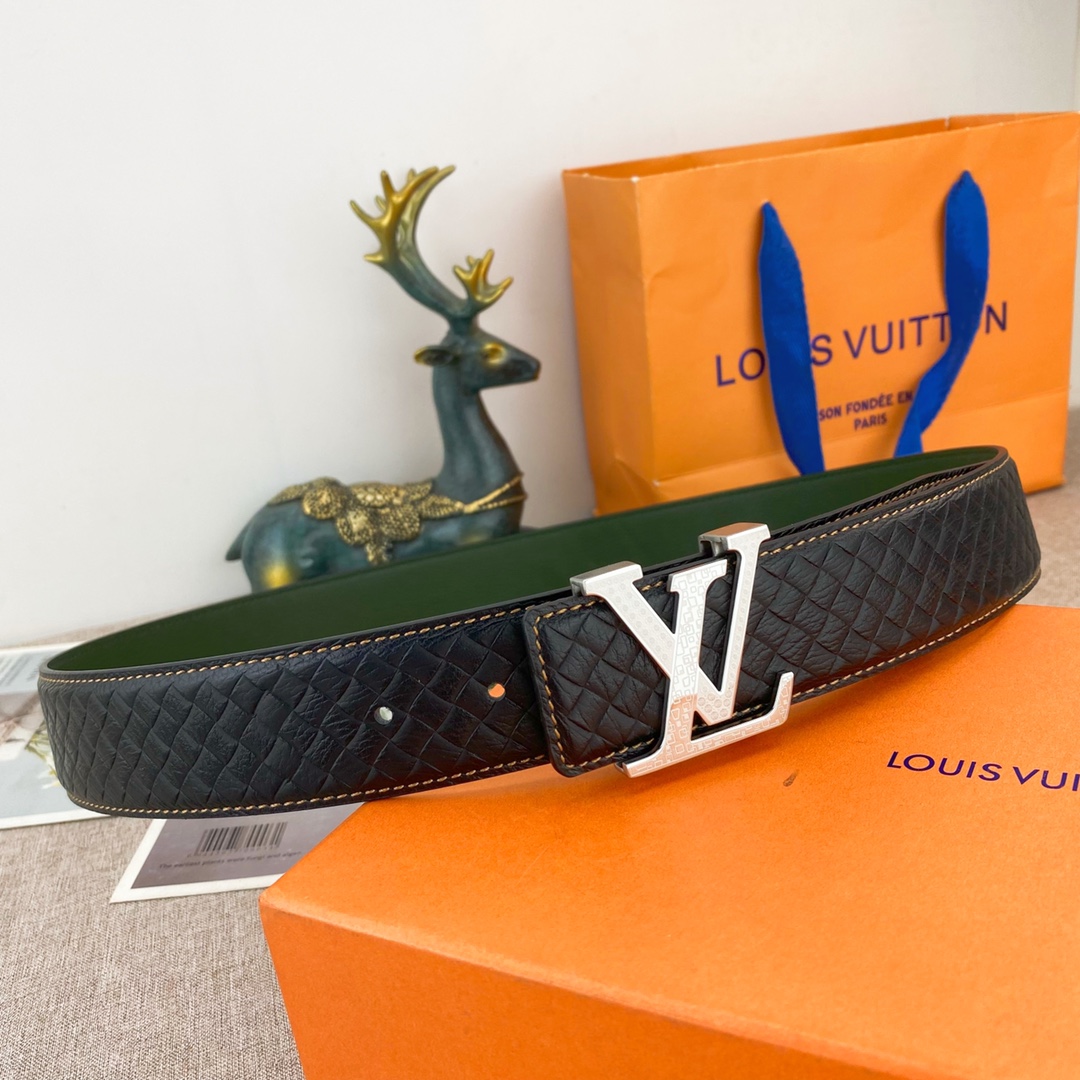 LV💕 特种皮腰带系列 ，原厂五金精品不锈钢扣，手感柔软舒适 宽3.8CM。