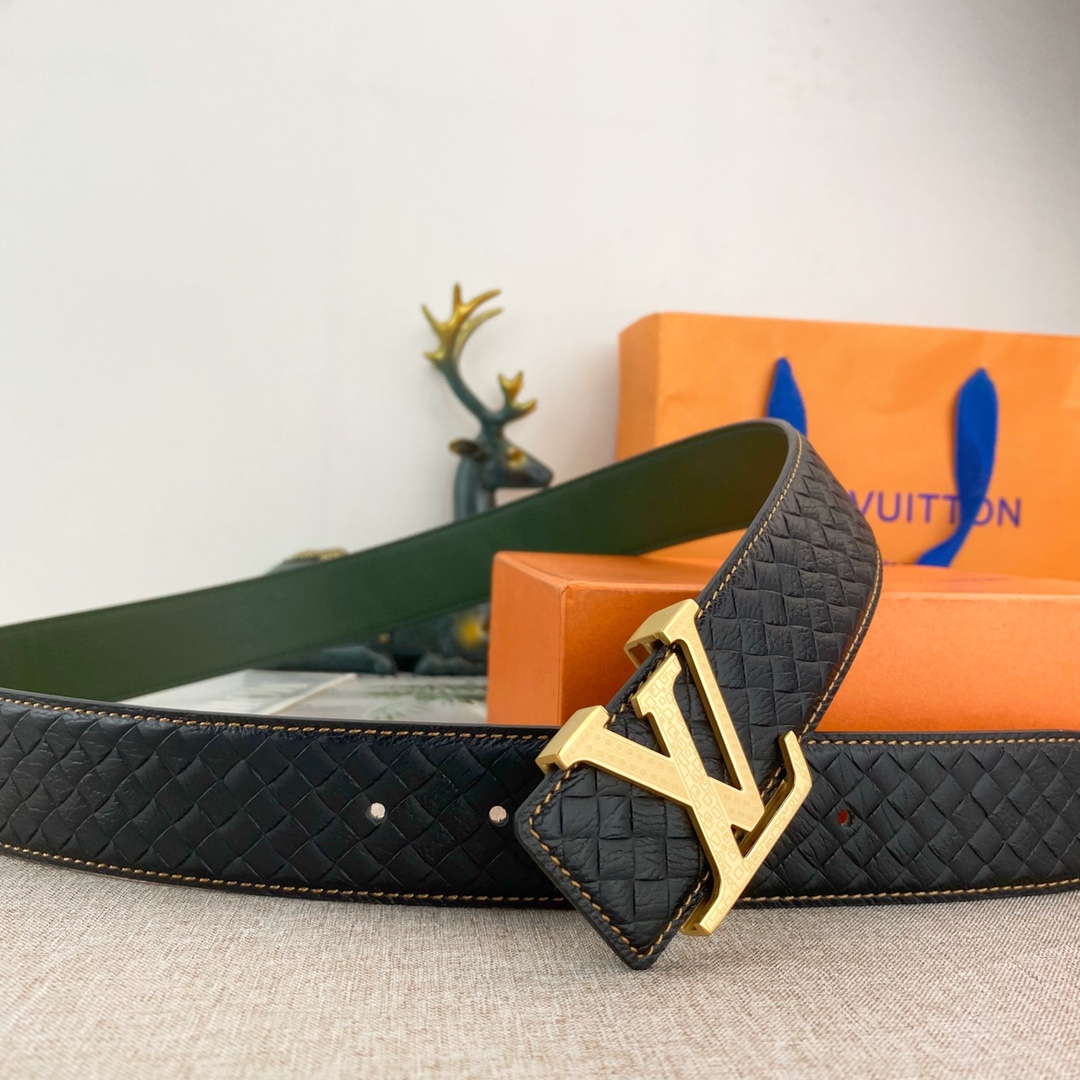 LV💕 特种皮腰带系列 ，原厂五金精品不锈钢扣，手感柔软舒适 宽3.8CM。