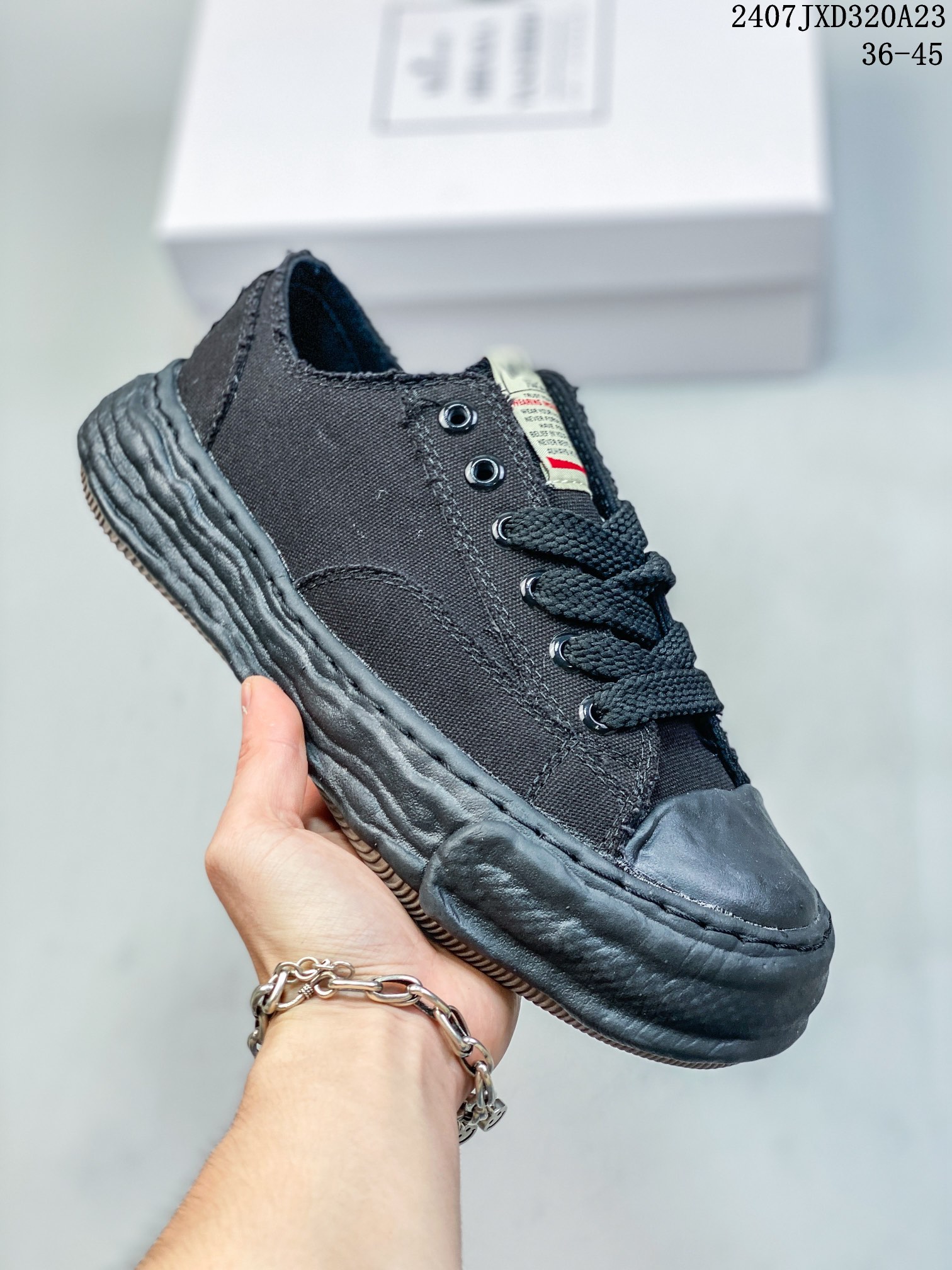 【原装级别 三原康裕MMY/Maison MIHARA YASUHIRO Original Sole Canvas low 】 余文乐挚爱单品 复古溶解风日本概念时装设计师・三原康裕 变形溶解雪糕底低帮休闲百搭帆布板男女鞋广东原产 原楦原纸版开发楦型 全新开发双模一次发泡点位气孔EVA中底 底部嵌入组合RB橡胶耐磨大底 正确织唛标及包装盒 清晰后跟LOGO 挂镀双层眼扣不生锈不掉漆 区别市面版本 07JXD320A23