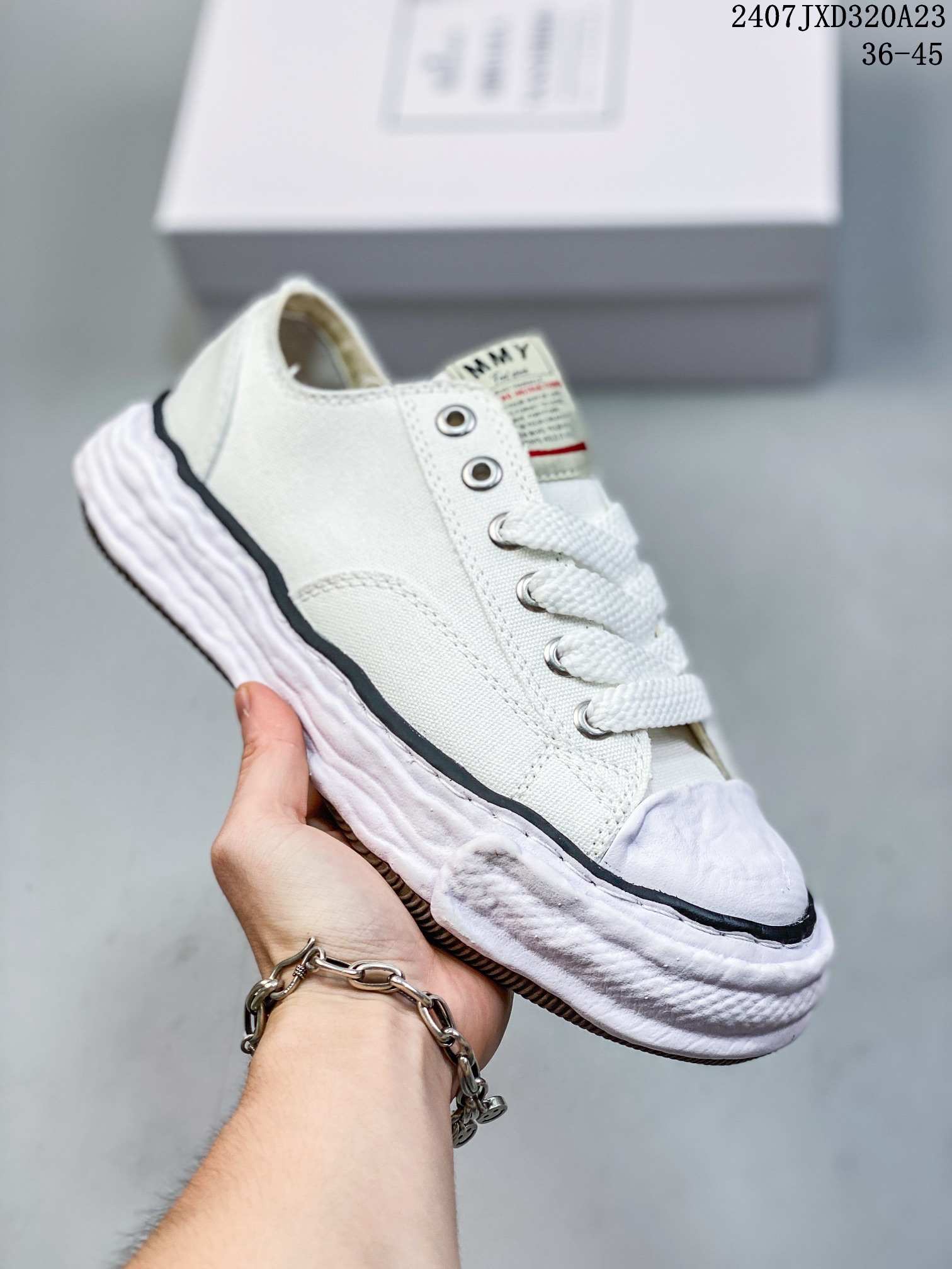【原装级别 三原康裕MMY/Maison MIHARA YASUHIRO Original Sole Canvas low 】 余文乐挚爱单品 复古溶解风日本概念时装设计师・三原康裕 变形溶解雪糕底低帮休闲百搭帆布板男女鞋广东原产 原楦原纸版开发楦型 全新开发双模一次发泡点位气孔EVA中底 底部嵌入组合RB橡胶耐磨大底 正确织唛标及包装盒 清晰后跟LOGO 挂镀双层眼扣不生锈不掉漆 区别市面版本 07JXD320A23