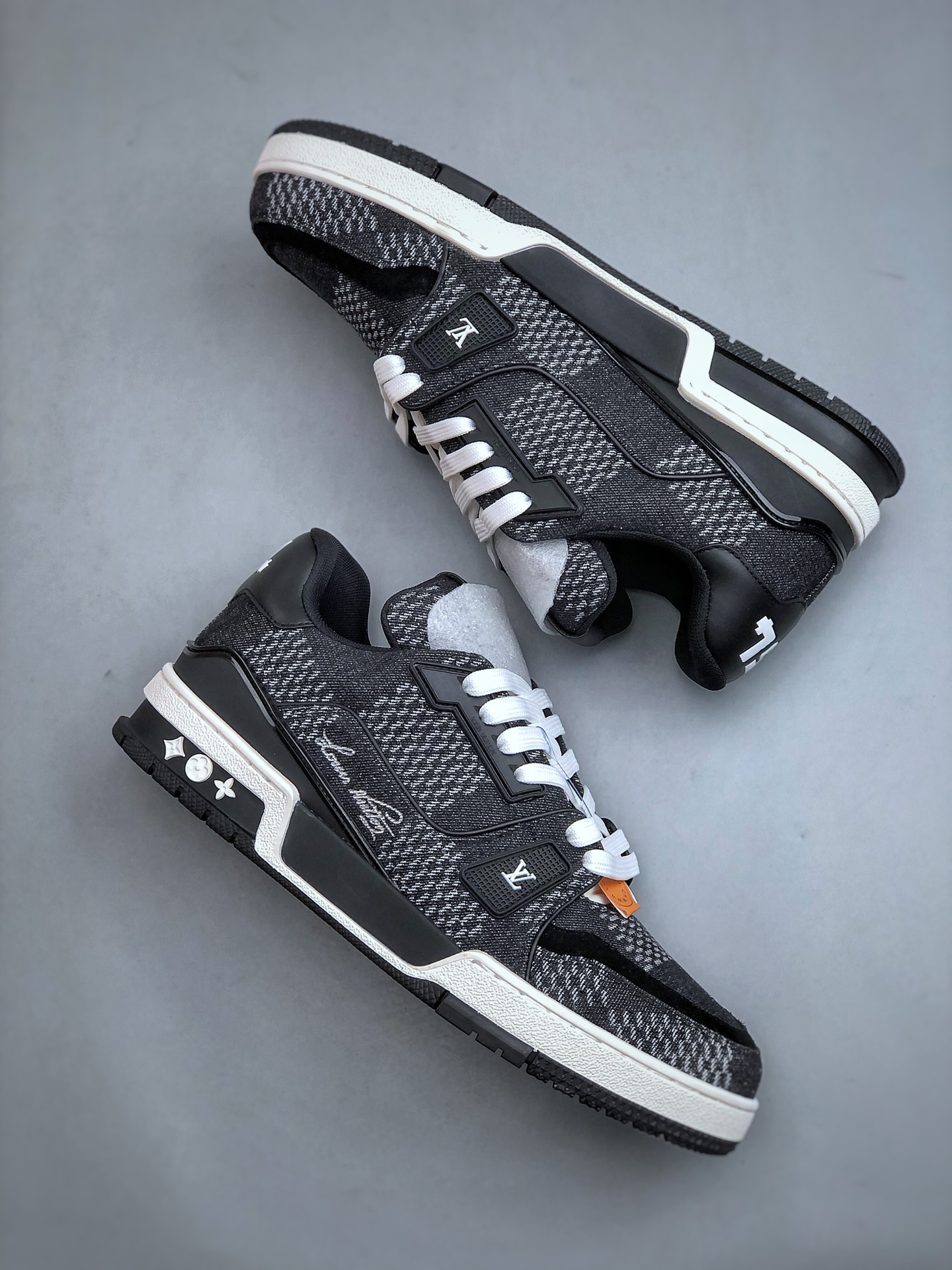 LV路易威登Louis Vuitton Trainer Sneaker Low休闲运动文化百搭篮球板鞋