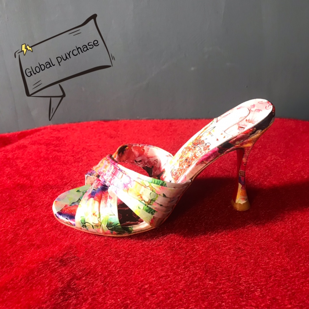 NO:100190,High-end custom autumn and winter sandals classic series!  H8.5Cm, size 34-42. Custom leather sole without return or replacement 341-002. Paint silk, graffiti sheepskin, standard European code Official website picture Reference:341-002 Color:multi/multi Material:pure silk Lining:goat leather Heel height:8.5Cm Sole:leather sole Size:EU 34-42 (US 4-11):,,christian louboutin,sandals,sheepskin,real silk,Leather soles19860909高端订制 秋冬凉鞋精典款系列！ H8.5Cm,尺码34-42码. 真皮大底订制不退不换341－002.涂料真丝,涂鸦羊皮里, 标准欧码 官网图 Reference:341-002 Color:multi/multi Material:pure silk Lining:goat leather Heel heigh:8.5Cm Sole:leather sole Size:EU 34－42（US 4一11) :,,christian louboutin,sandals,sheepskin,real silk,Leather soles,Women's Shoes