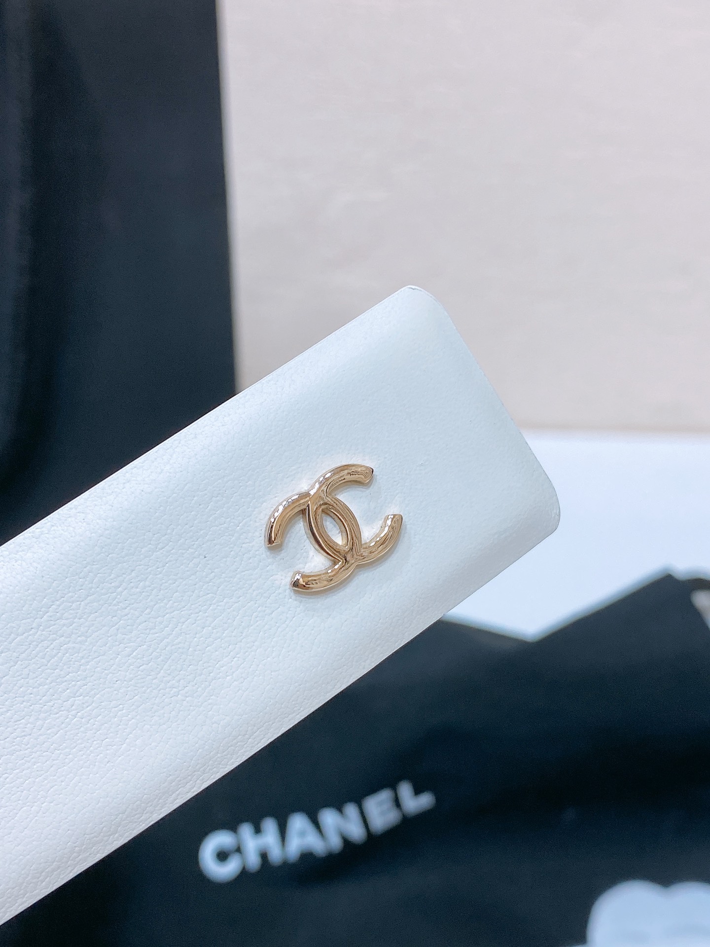 Chanel24c黄铜金属logo搭扣黄铜金属进口胎牛皮平纹带身CC尾巴logo手感柔软细腻3.0cm