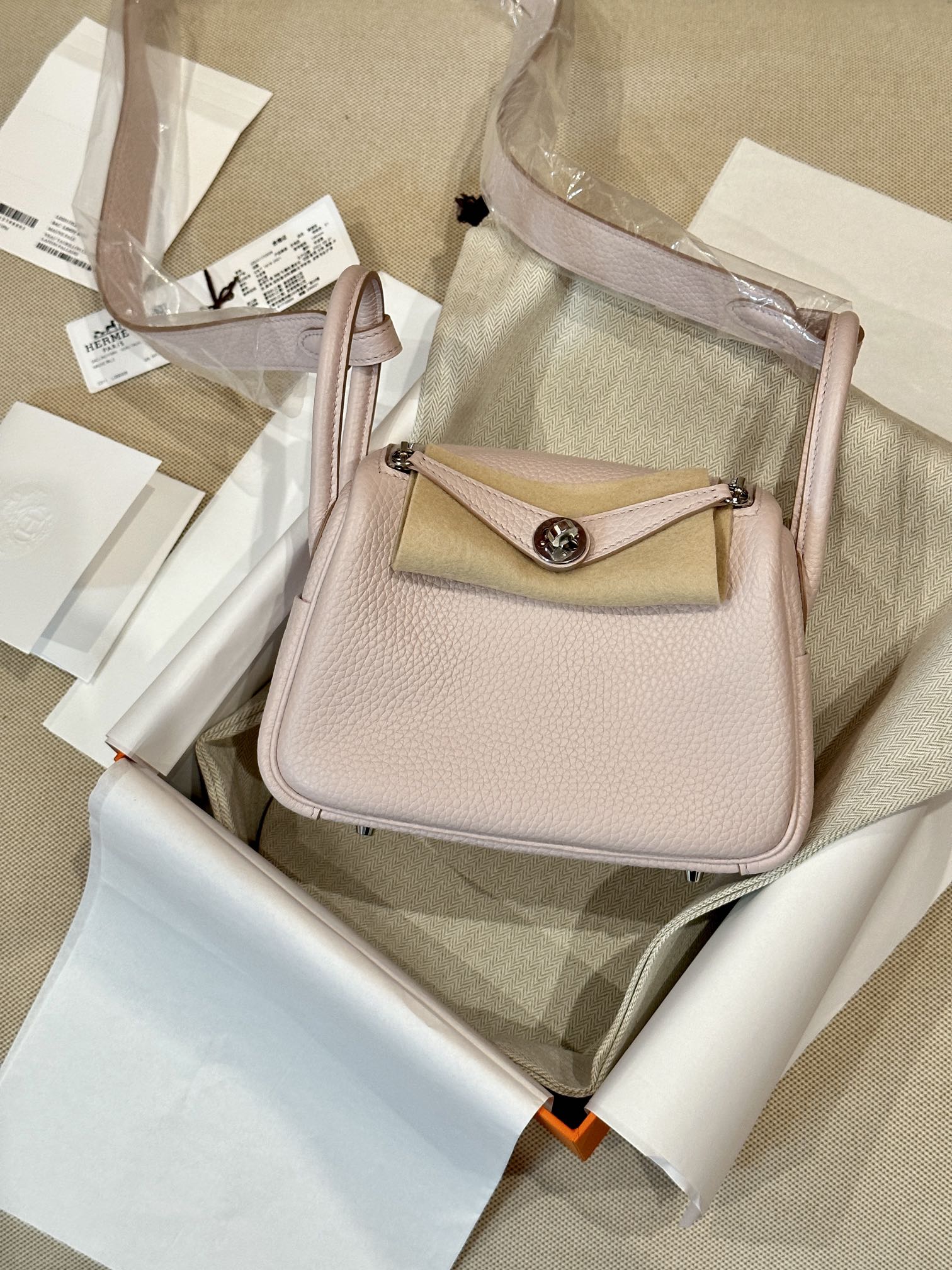 Hermes Lindy Light pink shoulder everyday