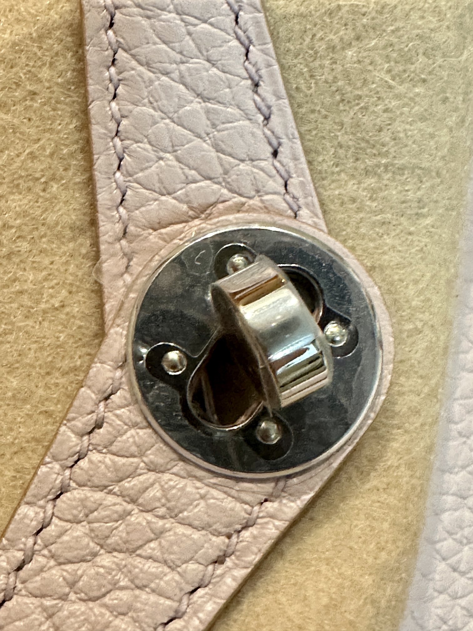 Hermes Lindy Light pink shoulder everyday