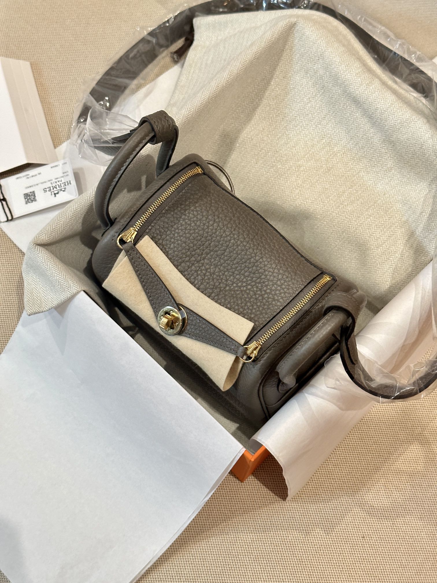 Hermes Lindy Etain mini crossbody everyday