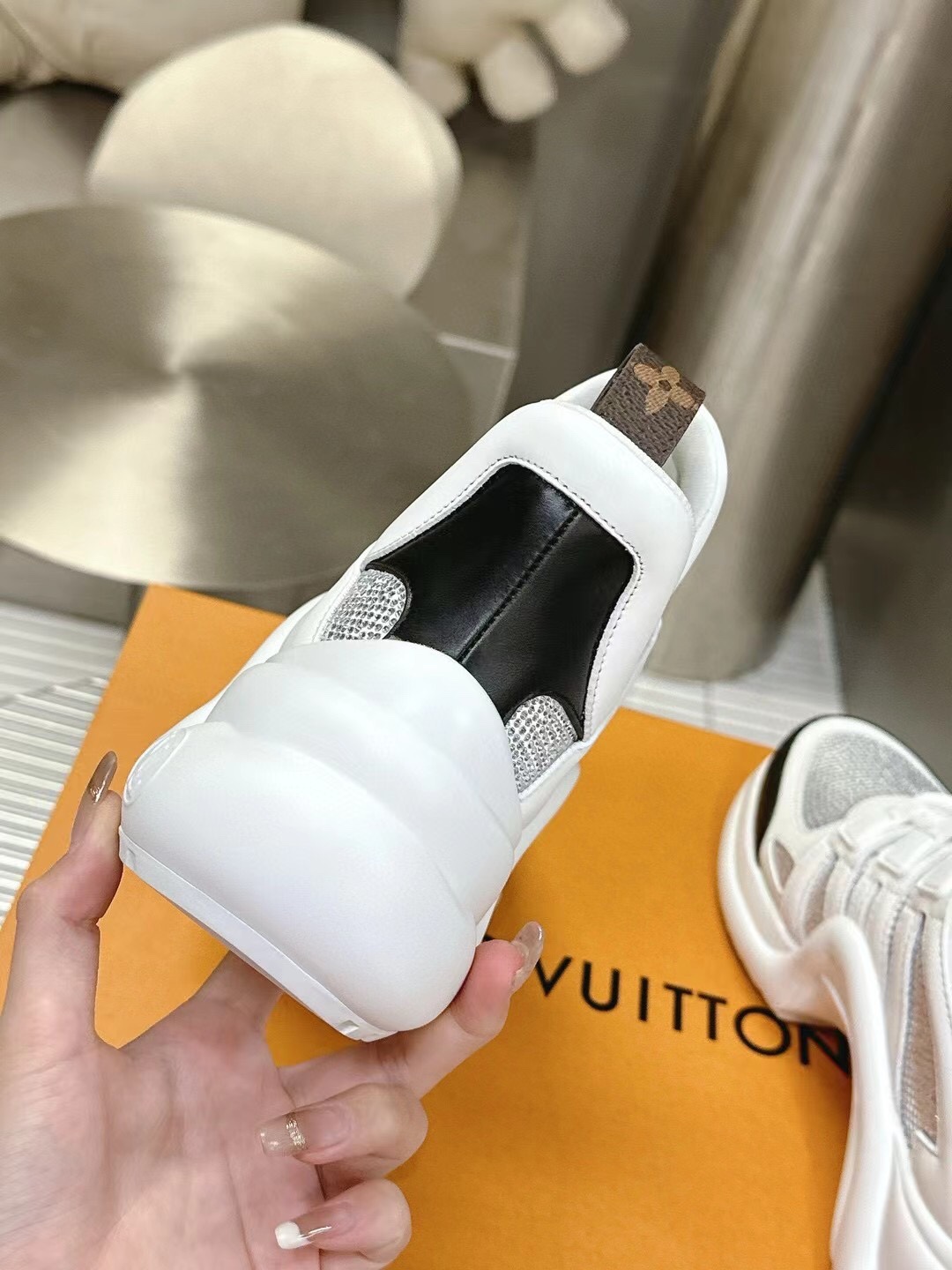 Louis Vuitton Classic Luxury Leather Shoe Loafer Ref 5