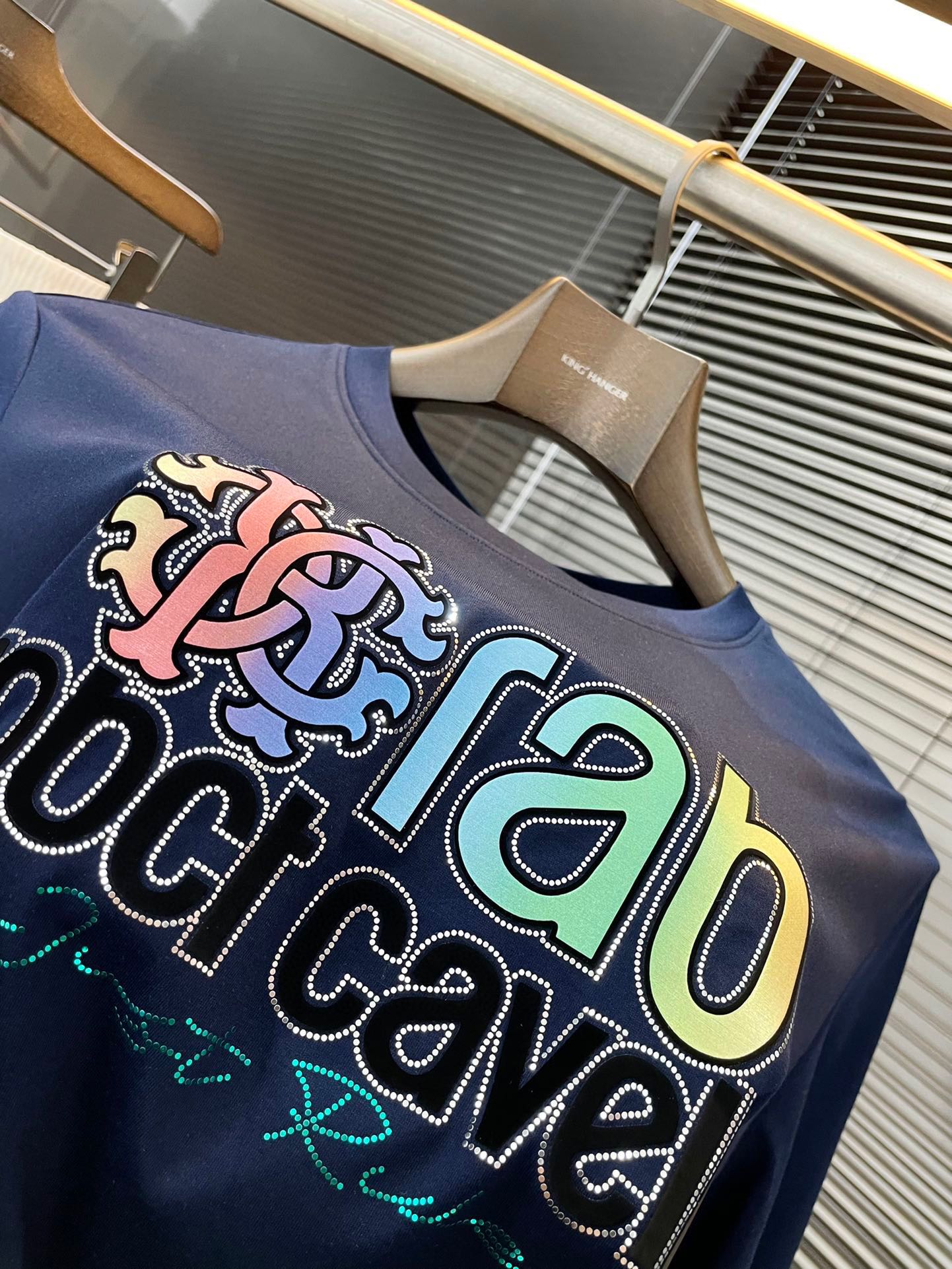 ️Cavalli-卡瓦利系列VIP高级定制24ss春夏季新款短袖百搭款式任何人都可以轻松驾驭面料全订制工