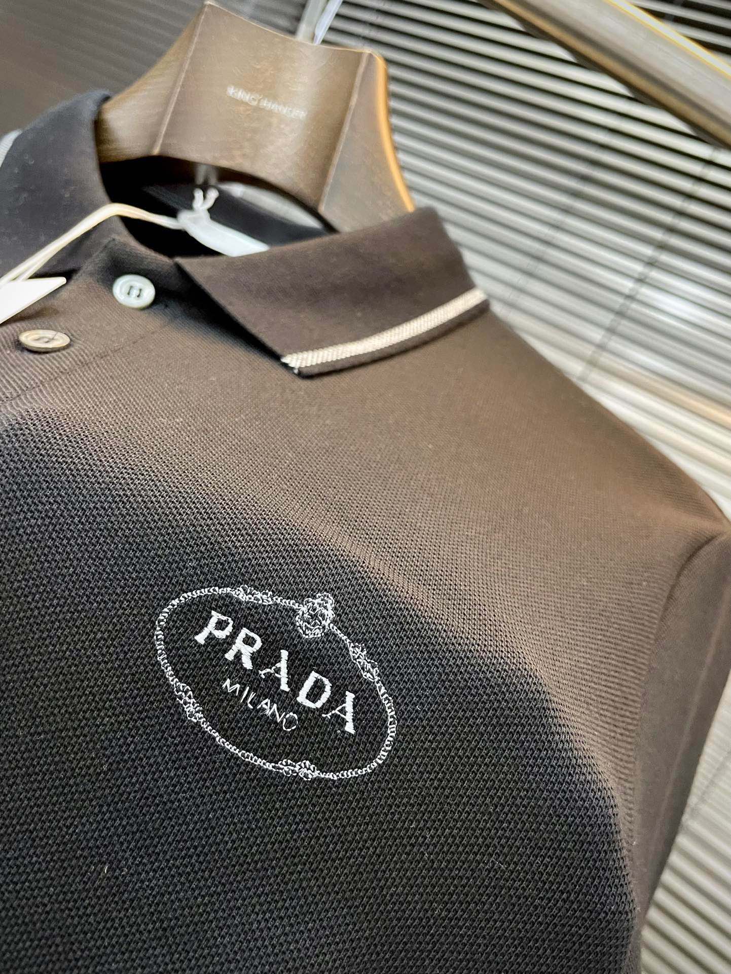 ️PRADA-普拉达系列VIP高级定制24ss春夏季新款短袖百搭款式任何人都可以轻松驾驭面料全订制工艺高