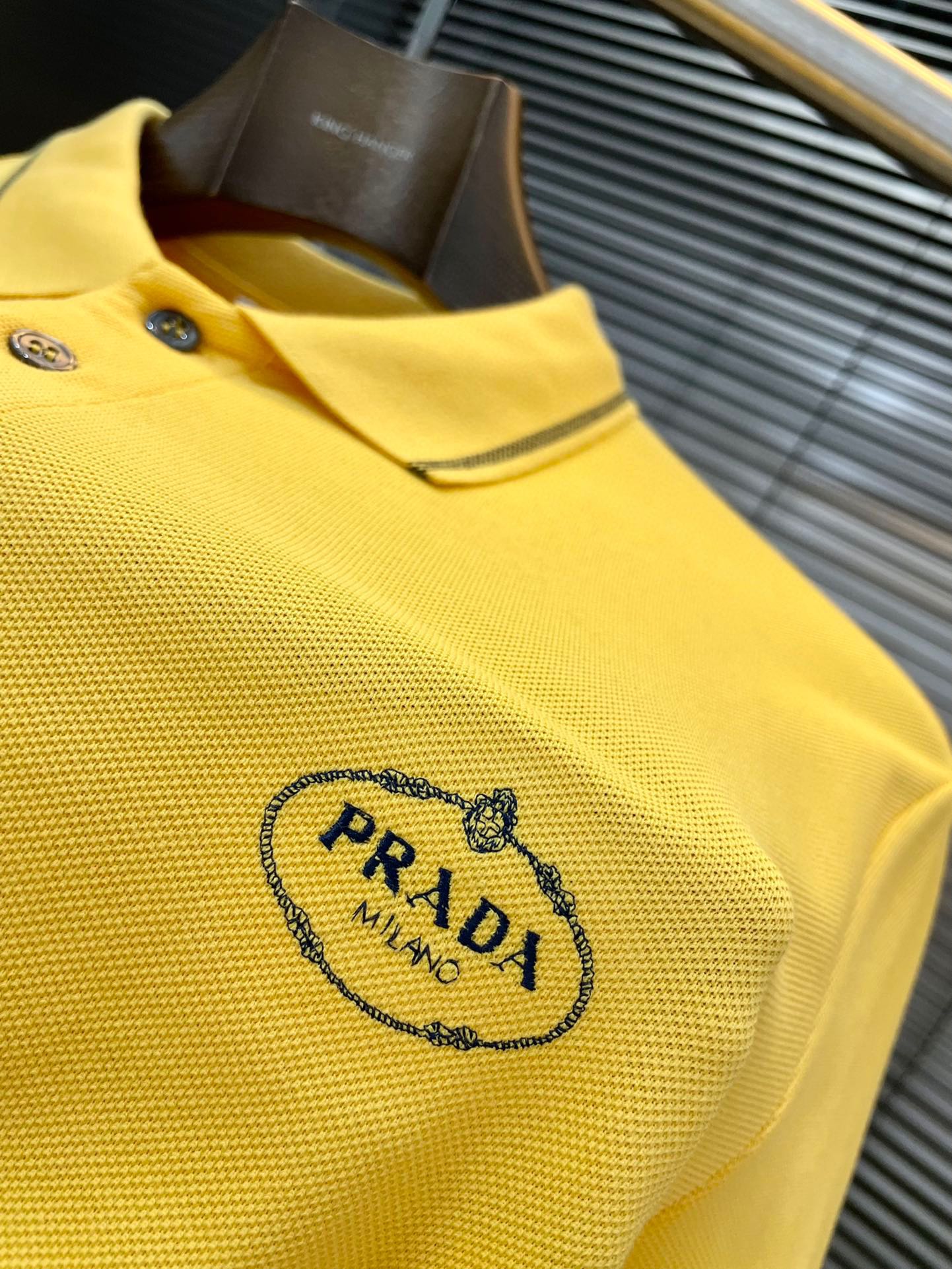 ️PRADA-普拉达系列VIP高级定制24ss春夏季新款短袖百搭款式任何人都可以轻松驾驭面料全订制工艺高