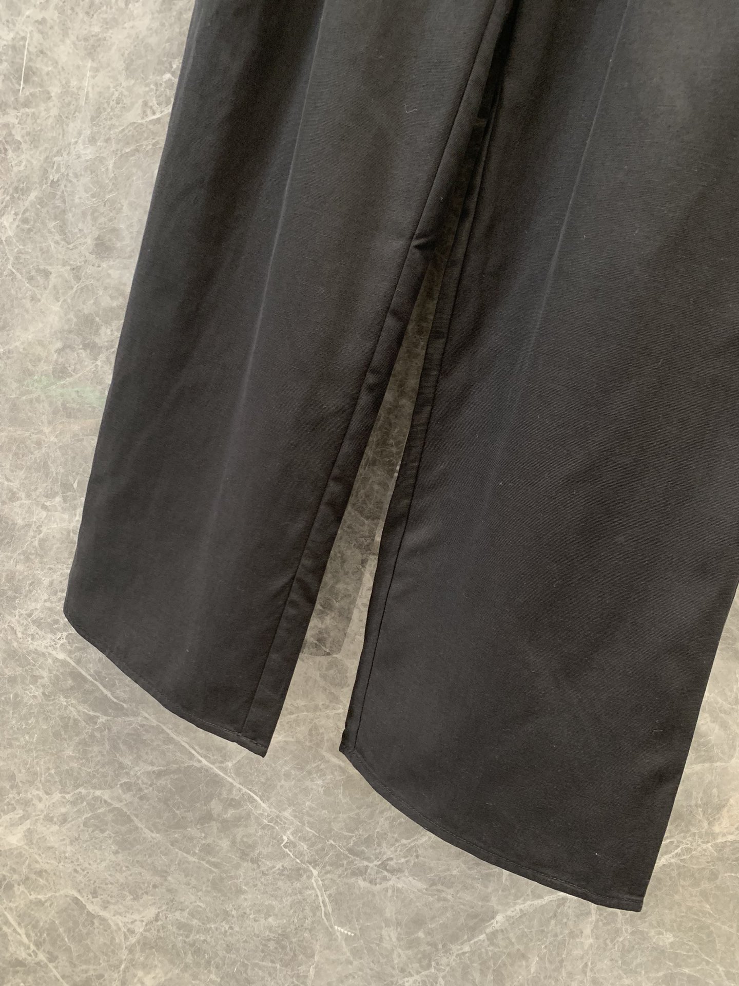 MM6 24Fw New Collection: High-Quality Women’s Clothes with Free Ropes and Long Shorts - 图片 6