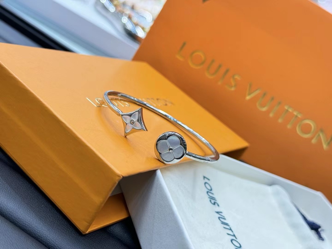 Perfekte Qualität
 Louis Vuitton Juwelen Armbänder Weiß