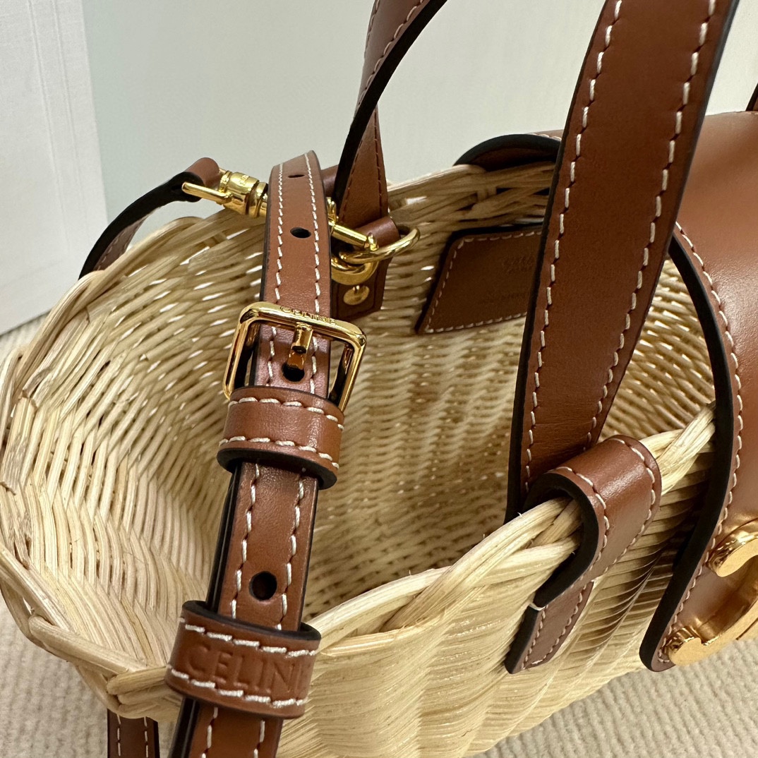Celine Style Beige Leather Shoulder Bag style reference detail image 9 from source 719994