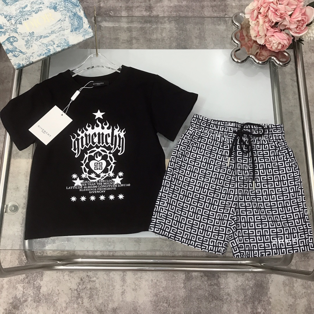New Logo-Printed Round-Capped T-Shirts in Black and White, Sizes 100-150 CM #168 - 图片 1
