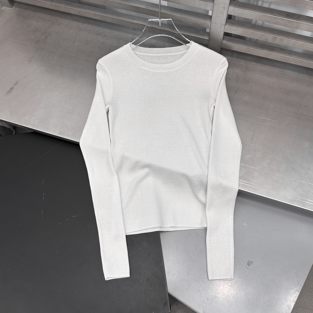 🌾NEW｜新款打底，纯棉面料，柔软透气上身舒适，高弹力坑条针织修身显瘦，整身镂空字母logo设计，尺码S