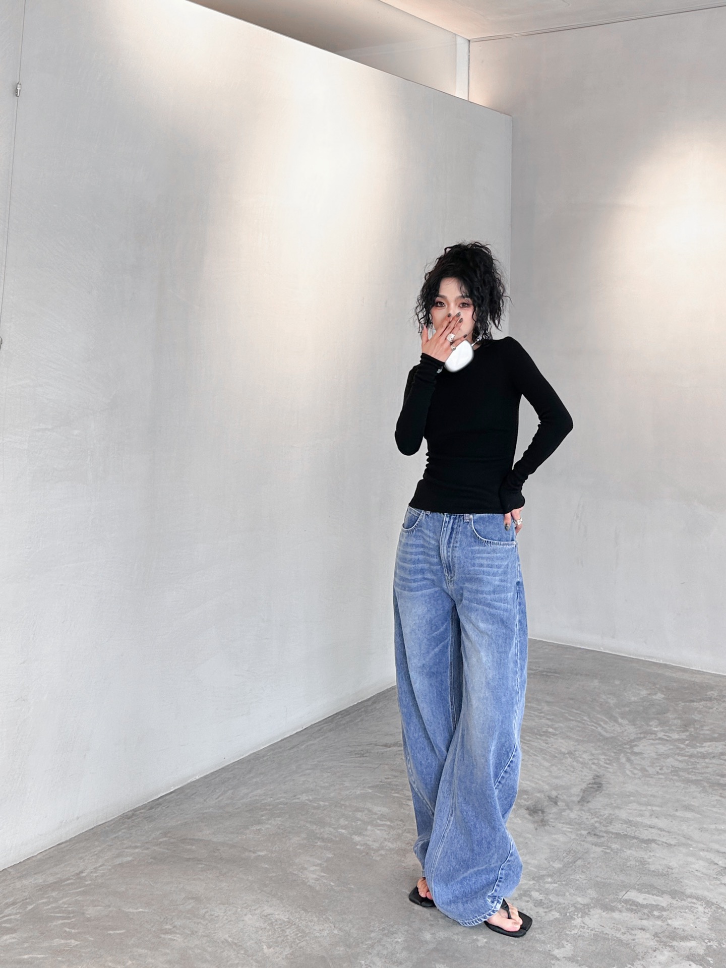 🌾NEW｜新款打底，纯棉面料，柔软透气上身舒适，高弹力坑条针织修身显瘦，整身镂空字母logo设计，尺码S