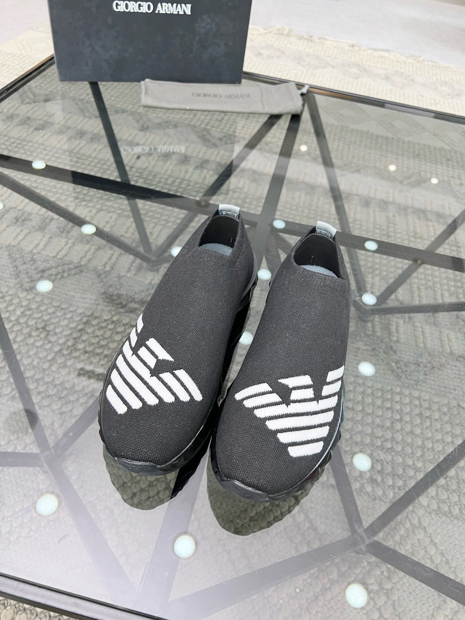 NO:218753,Brand ARMANI color original color matching Number 39-44 standard code Price Material new Armani style Casual shoes are boutique and are made of extremely high quality Upper using flying fabric Breathable mesh lining Mesh footbed Original combination sole Comfortable Soft Lightweight Armani Casual shoes, Armani, Armani19860909品牌ARMANI 颜色原版配色 码数39-44标准码 价格 材质阿玛尼新款 休闲鞋精品打造极高质量 鞋面采用飞织面料 透气网布内里 网布垫脚 原版组合大底 舒适 柔软 轻便,阿玛尼 休闲鞋,armani,armani,Men's shoes