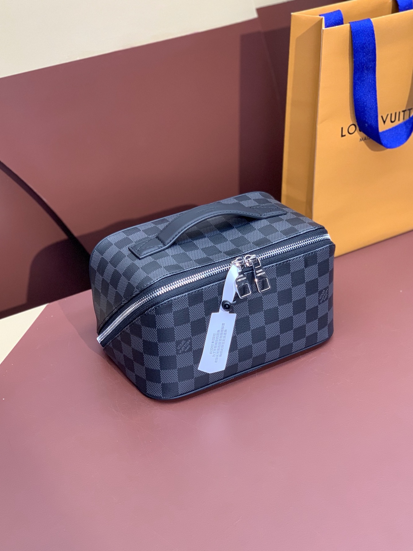 Louis Vuitton Pochettes & Sacs de Soirée Noir Grille noire Hommes Monogram Eclipse Toile Tissu M11508