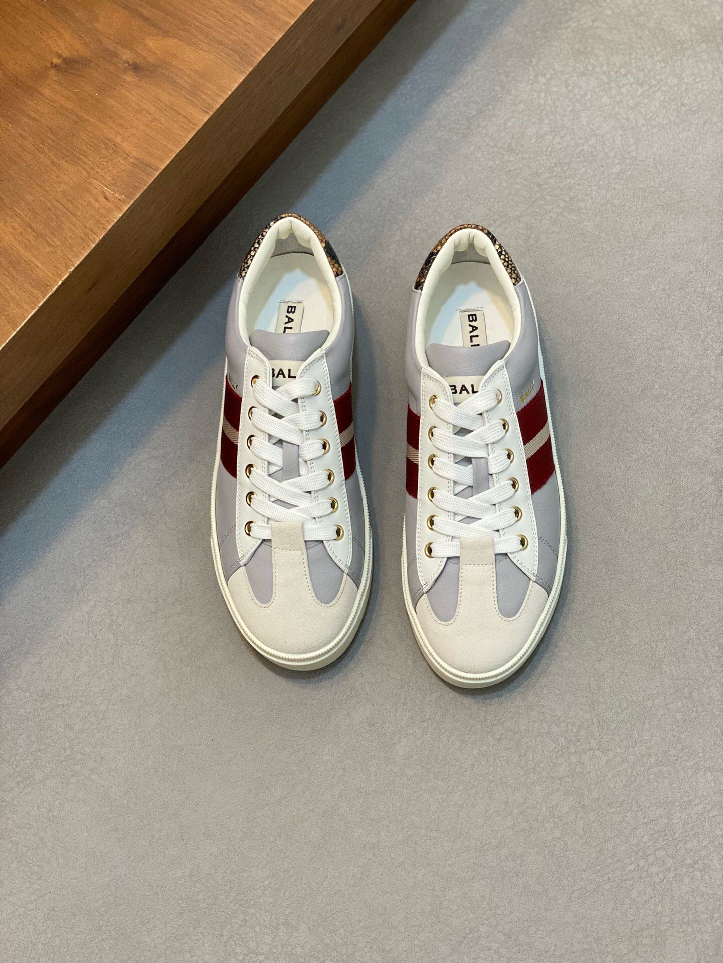 NO:217424,Brand B A L L Y color original color matching number 39-44 customized 38.45 price Material new men's classic casual shoes simple atmospheric super high style selection with top layer cowhide with luxurious cowhide smooth lines light and comfortable original wear-resistant rubber outsole, bali casual shoes, bally, cowhide19860909品牌B A L L Y 颜色原版配色 码数39-44定做38.45 价格 材质巴利新款男士 经典休闲鞋简约大气超高逼格选用头层牛皮搭配搭配奢华牛皮内里流畅线条轻便舒适原版耐磨橡胶大底,巴利 休闲鞋,bally,cowhide,Men's shoes