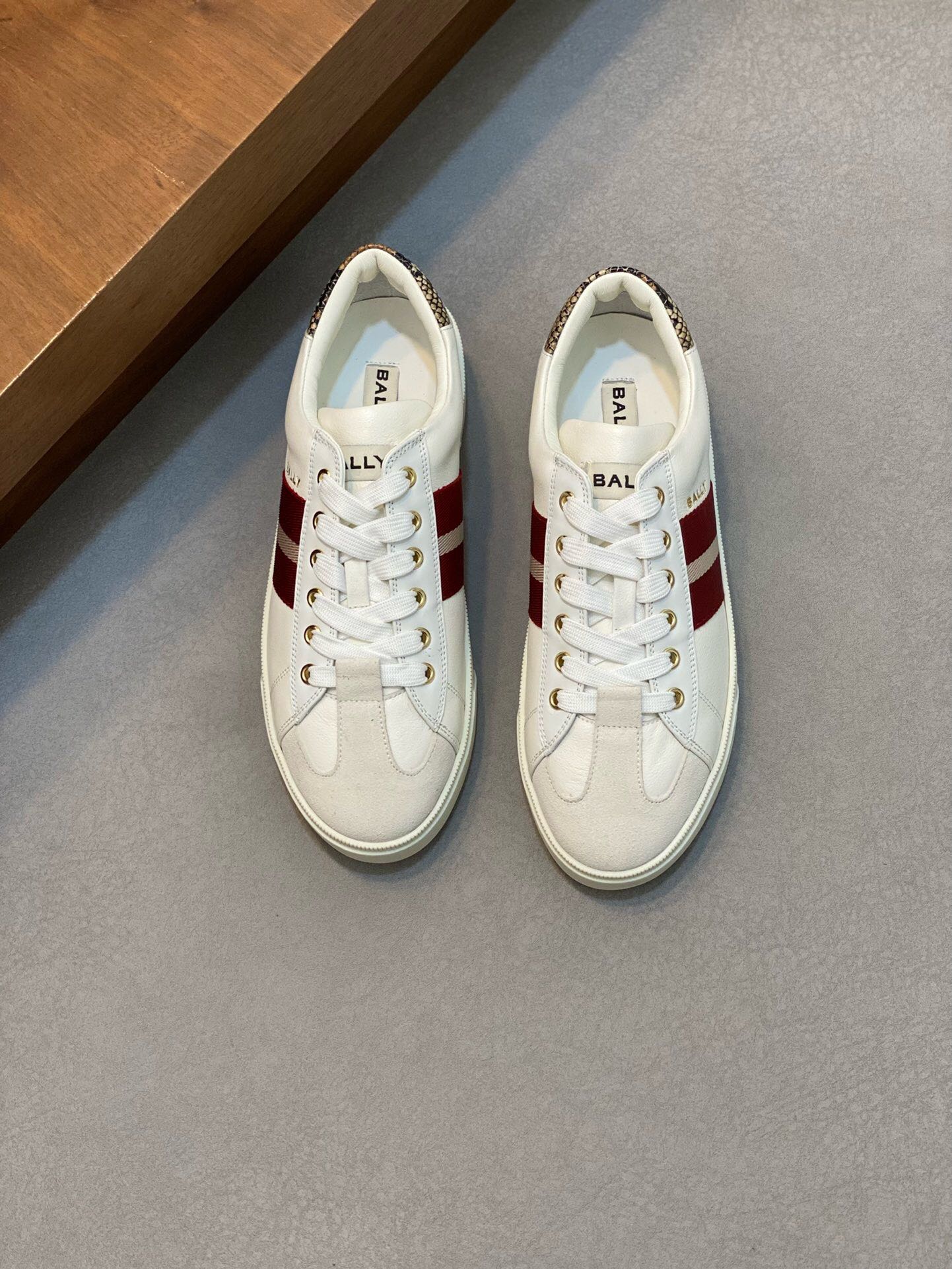 NO:219130,Brand B A L L Y original color matching code number 39-44 customized 38.45 price Material new men's classic casual shoes simple atmospheric super high style selection with top layer cowhide with luxurious cowhide smooth lines light and comfortable original wear-resistant rubber outsole, bali casual shoes, bally, cowhide19860909品牌B A L L Y 颜色原版配色 码数39-44定做38.45 价格 材质巴利新款男士 经典休闲鞋简约大气超高逼格选用头层牛皮搭配搭配奢华牛皮内里流畅线条轻便舒适原版耐磨橡胶大底,巴利 休闲鞋,bally,cowhide,Men's shoes