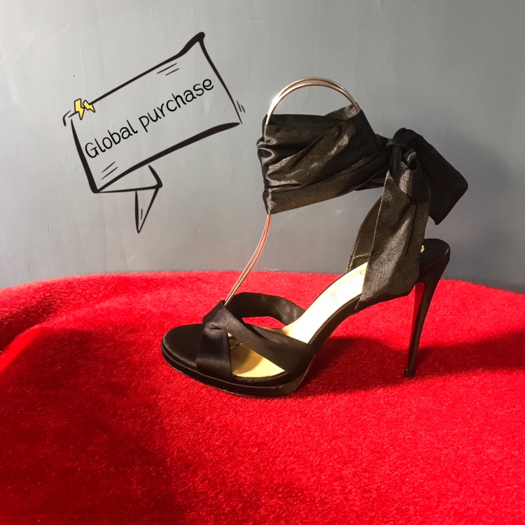 NO:100198,High-end custom spring and summer sandals series!  H11Cm, water table: 1Cm, size 34-42. Customized leather large sole, L156-Black imported silk. Apricot sheepskin, official website synchronization Standard European code Reference: 156- Color: black/black Material: patent leather Lining: goat leather Heel height: 11Cm Platforms: 1Cm Sole:leather sole Size: EU 34-42 (US 4-11):,,christian louboutin,tom ford,sandals,sheepskin,real silk,Leather soles19860909高端订制 春夏凉鞋款系列！ H11Cm,水台:1Cm、尺码34-42码.真皮大底订制款,L156-黑进口真丝.杏羊皮里,官网同步 标准欧码 Reference:156- Color:black/black Material:patent leather Lining:goat leather Heel heigh:11Cm Platforms:1Cm Sole:leather sole Size:EU 34－42（US 4一11) :,,christian louboutin,tom ford,sandals,sheepskin,real silk,Leather soles,Women's Shoes