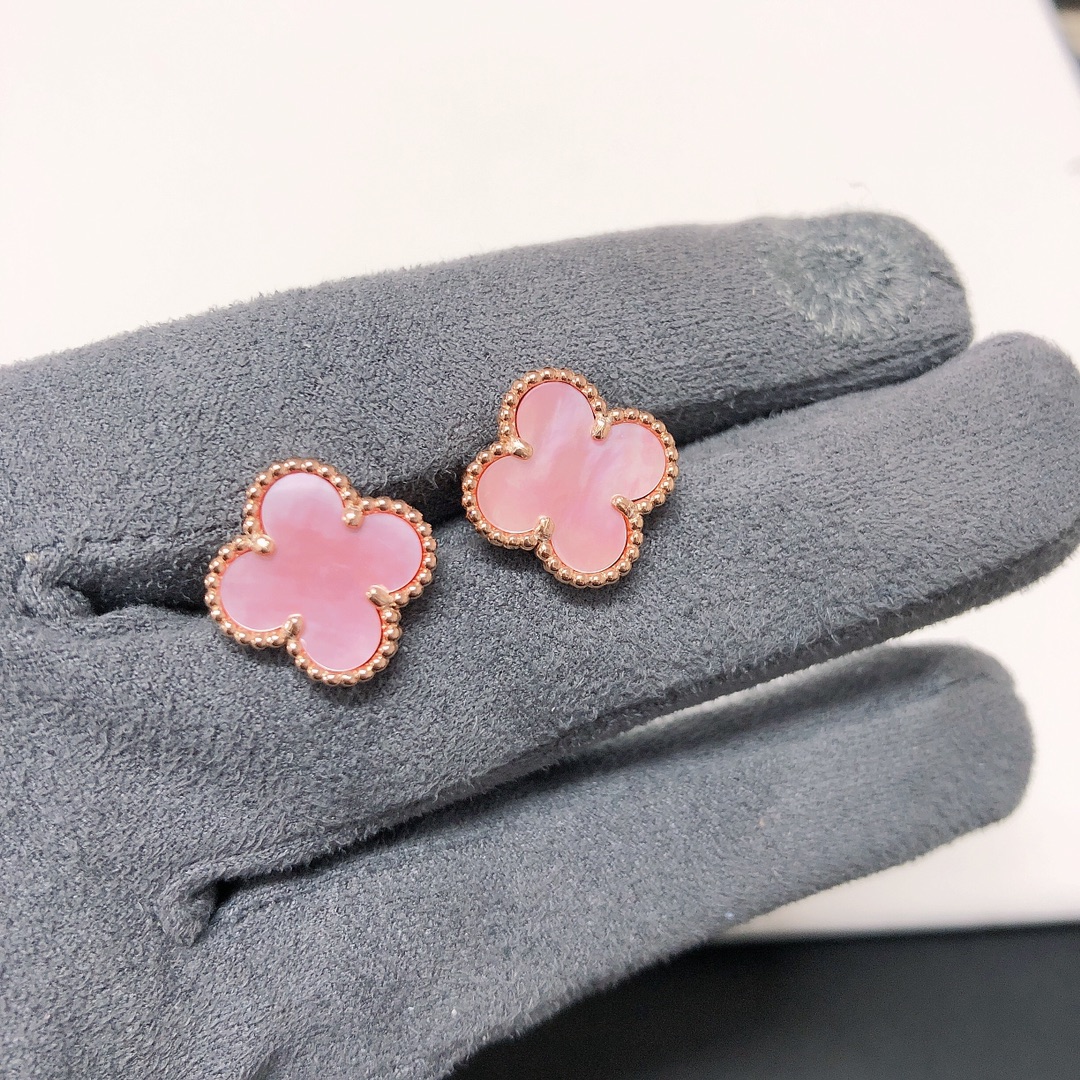 NO:669561,New in stock, pink rose gold, real shot, VCA four-leaf clover earrings, developed according to zp°, polished without dead ends, super super reproduction, in stock, earrings, Cartier high-end jewelry19860909新款现货 粉贝玫瑰金 实物拍摄 VCA四叶草耳环 按zp开发°无死角抛光 超级超级重现货 现货,,earrings,卡迪亚高端饰品,Jewelry