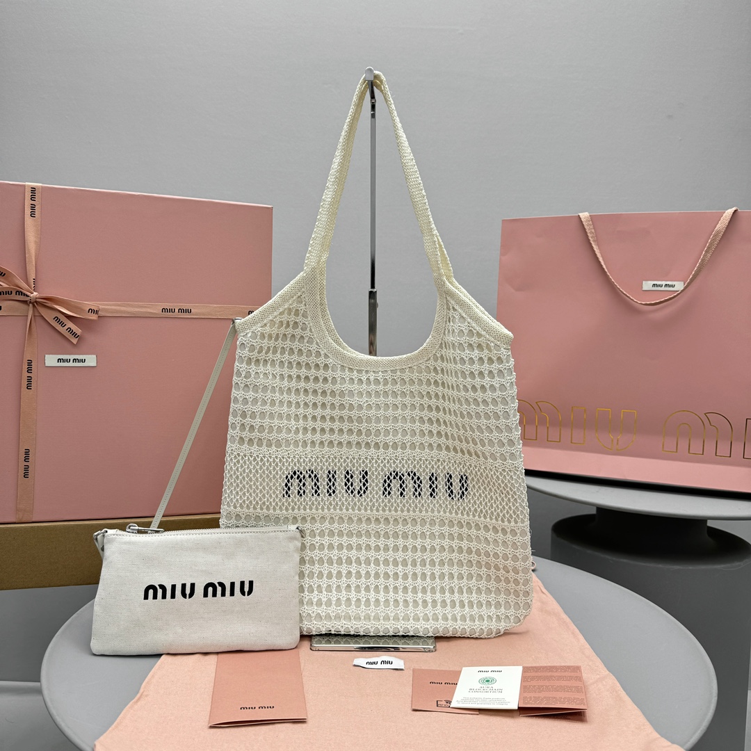 MiuMiu Bolsos de Tote Blanco E68878