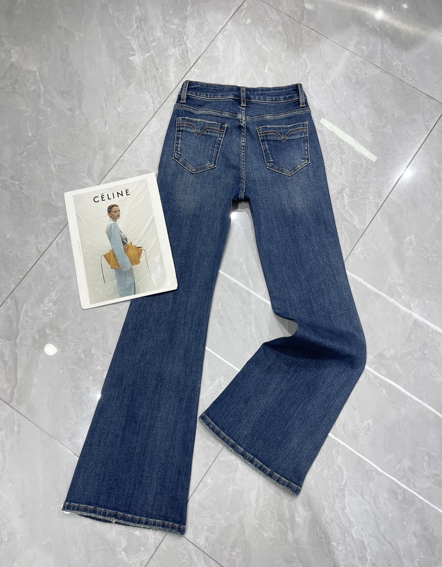 High-Quality Women’s Suit with Super-Expanded Horns for Autumn & Winter - 图片 6