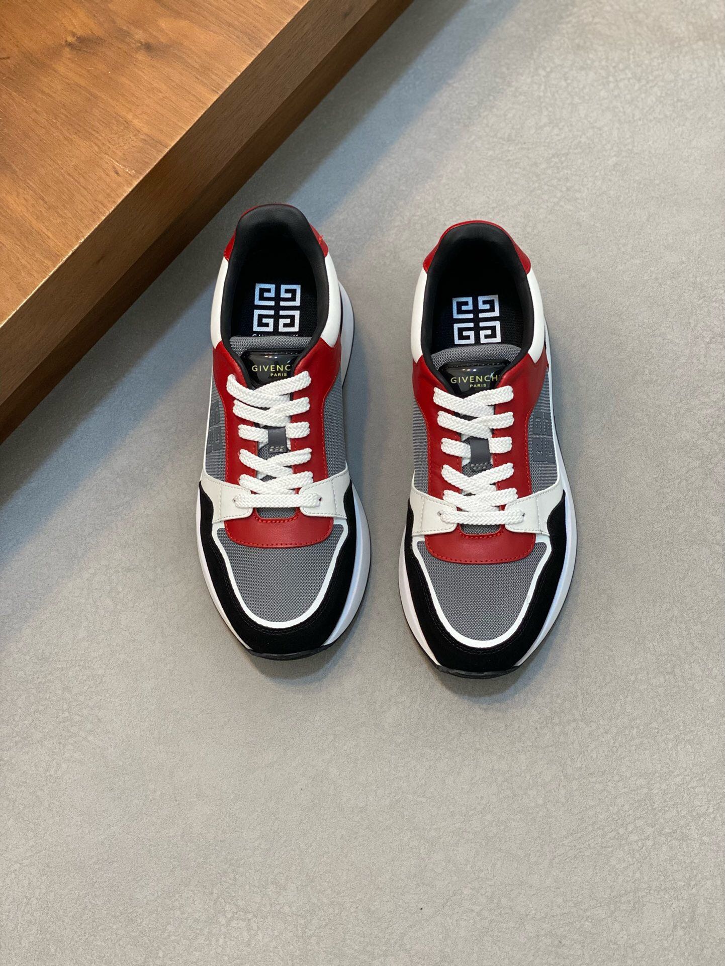 NO:217180,Brand GIVENCHY Color Original Color Number 39-44 Customized 38.45 Price Material Givenchy Top-grade Original Product!  The upper of the high-quality sports shoes is spliced ​​with imported cowhide to make it breathable. Comfortable mesh lining. Sweat-absorbing mesh footbed. Original combination sole. Fashionable, simple and elegant. All-match style. Givenchy casual shoes. Givenchy, given, given, sneakers, cowhide.19860909品牌GIVENCHY 颜色 原版配色 码数39-44定做38.45 价格 材质纪梵希顶级·原单货！精品好货运动鞋鞋面采用进口牛皮拼接而成透气 舒适网布内里 吸汗网布垫脚 原版 组合大底 版型时尚简洁大方 百搭款,纪梵希休闲鞋,givenchy,givenchy,sneakers,cowhide,Men's shoes