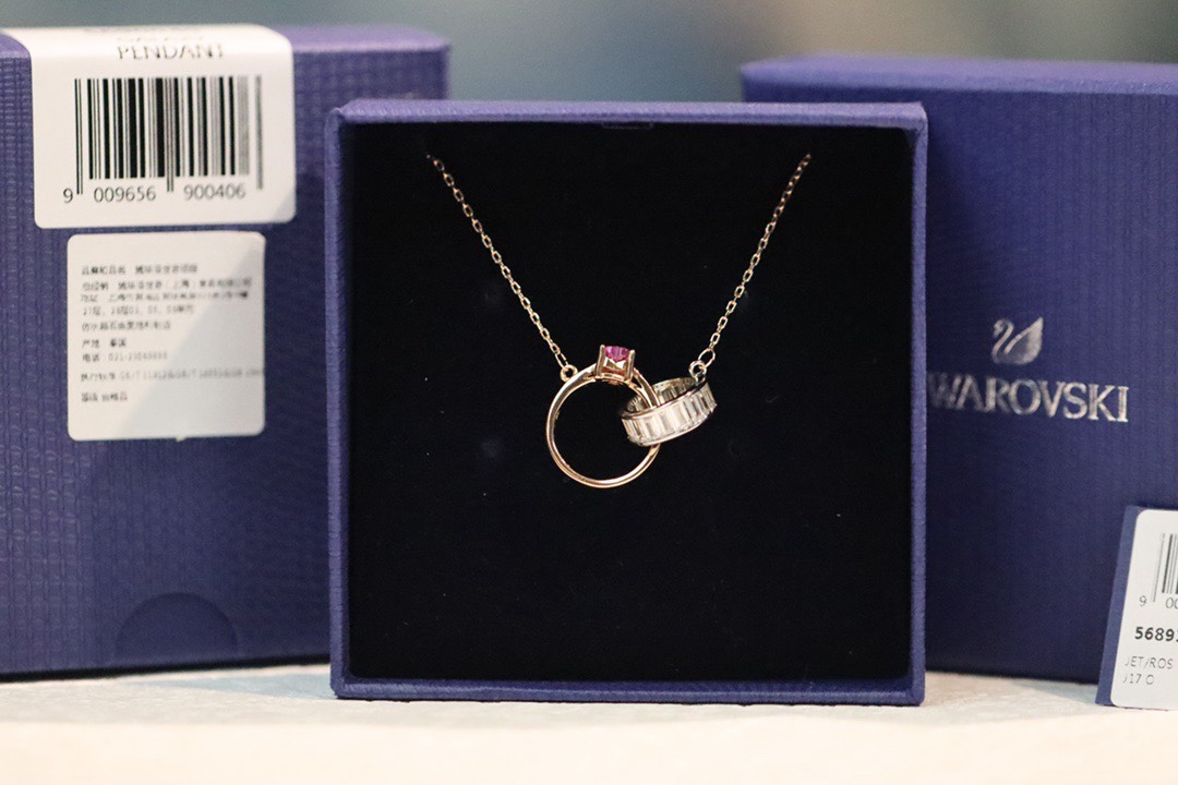 Louis Vuitton Haute Couture Haute Couture Fine Jewelry Necklace Bracelet 2