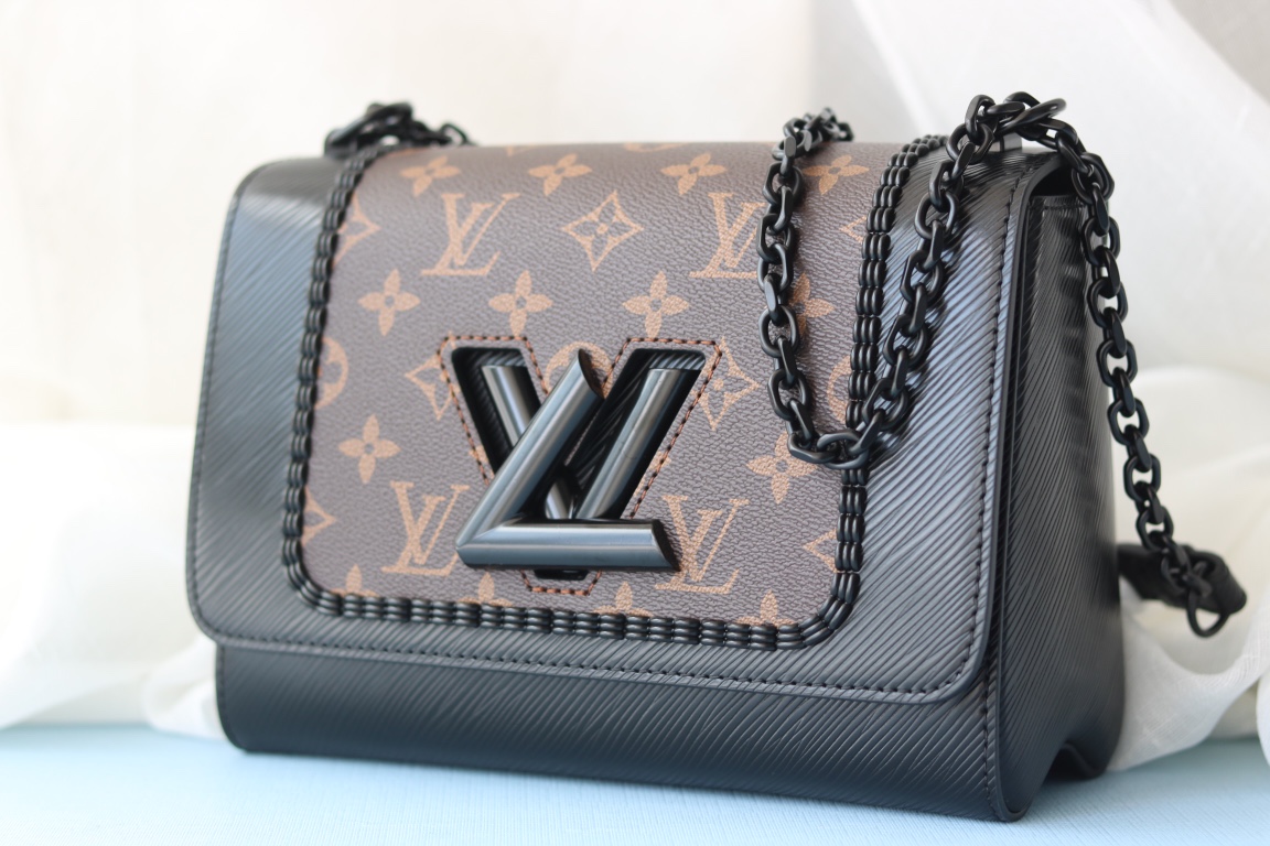 Louis Vuitton Tassen handtassen Hoge kwaliteit online
 Roos Weven Vrouwen Epi Canvas Kettingen