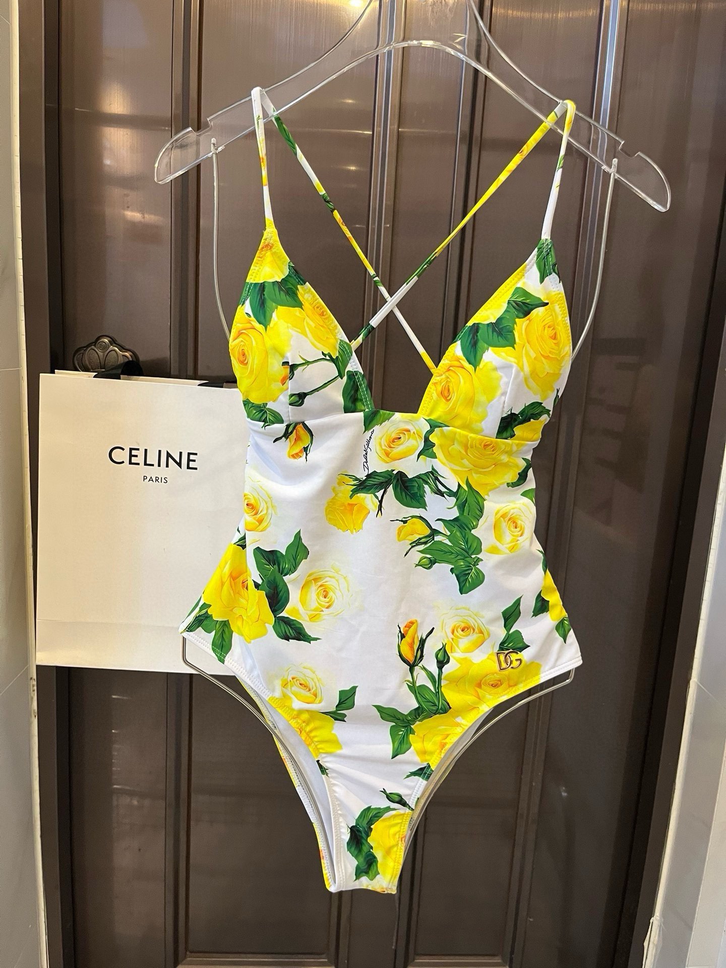 NO:291097,DG's new high-elastic fitness yoga suit sports suit~Shape waist vest (with chest pad)   slim buttock lifting to make it look slim and leggings. Size SM L X L swimsuits, swimsuits, bikinis19860909DG新款高弹力健身瑜伽服运动套装~塑腰小背心（带胸垫） 修身提臀显瘦打底裤脚 码数SM L X L泳衣泳裤比基尼,泳衣，泳裤，比基尼,swimsuits,bikinis,accessory