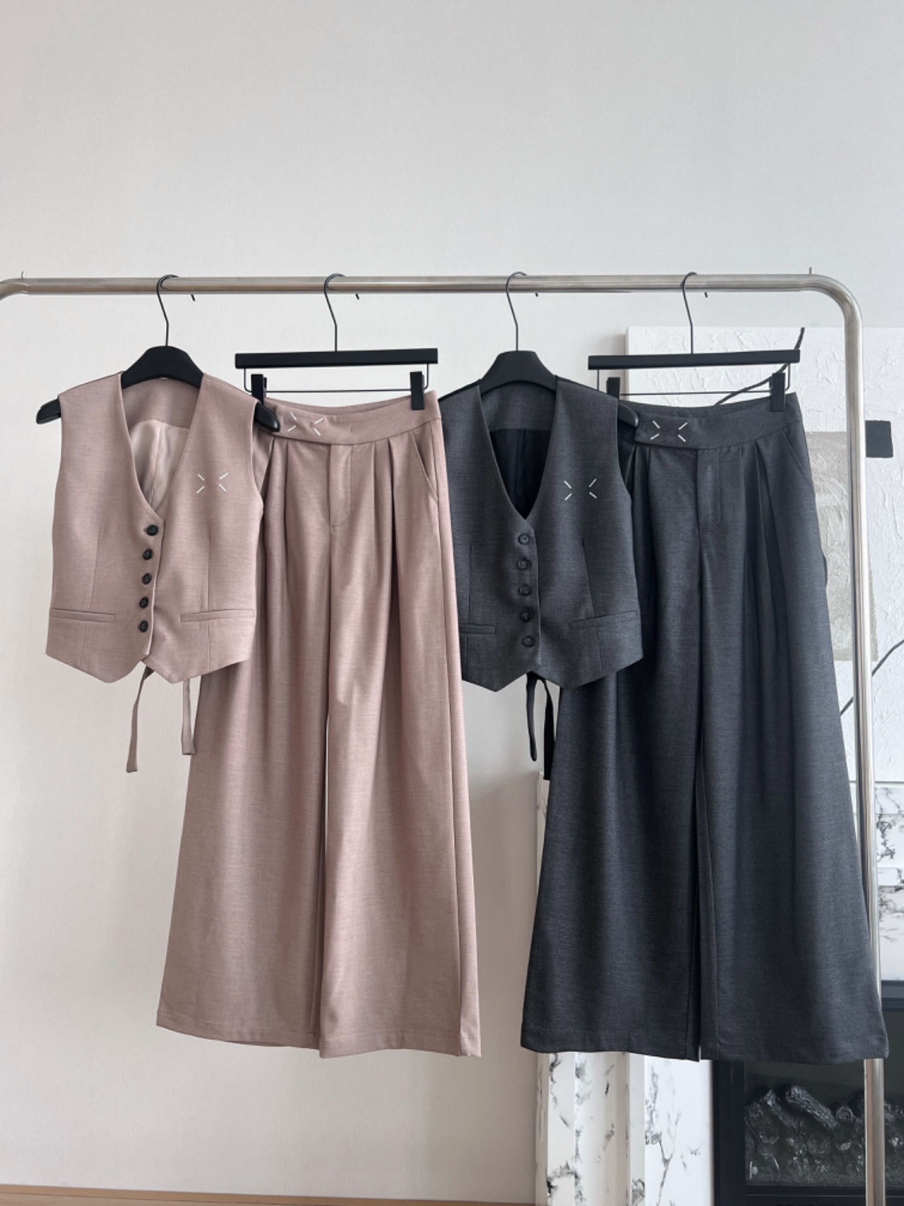2024 New Explosion: High-end Women’s Suit with Horse Armor Detail - 图片 1