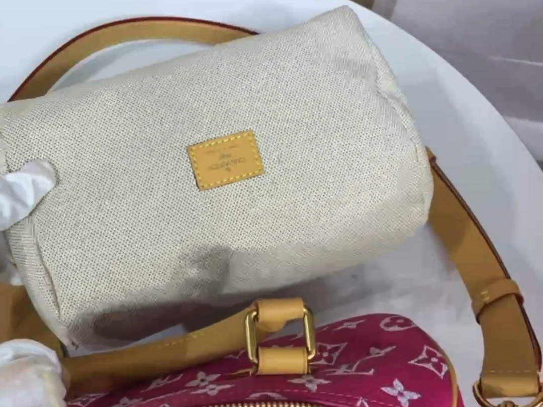 【SPEEDY P9 BANDOULIÈRE 手袋 】M11562枚紫色 小视频 WxLBFE