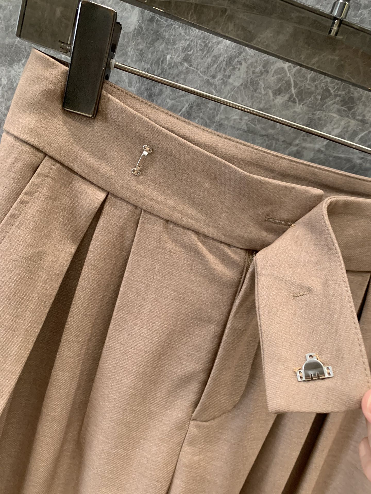 High-Quality Women’s Suit Collection by Maison Margiela: Exclusive and Classic Design - 图片 6