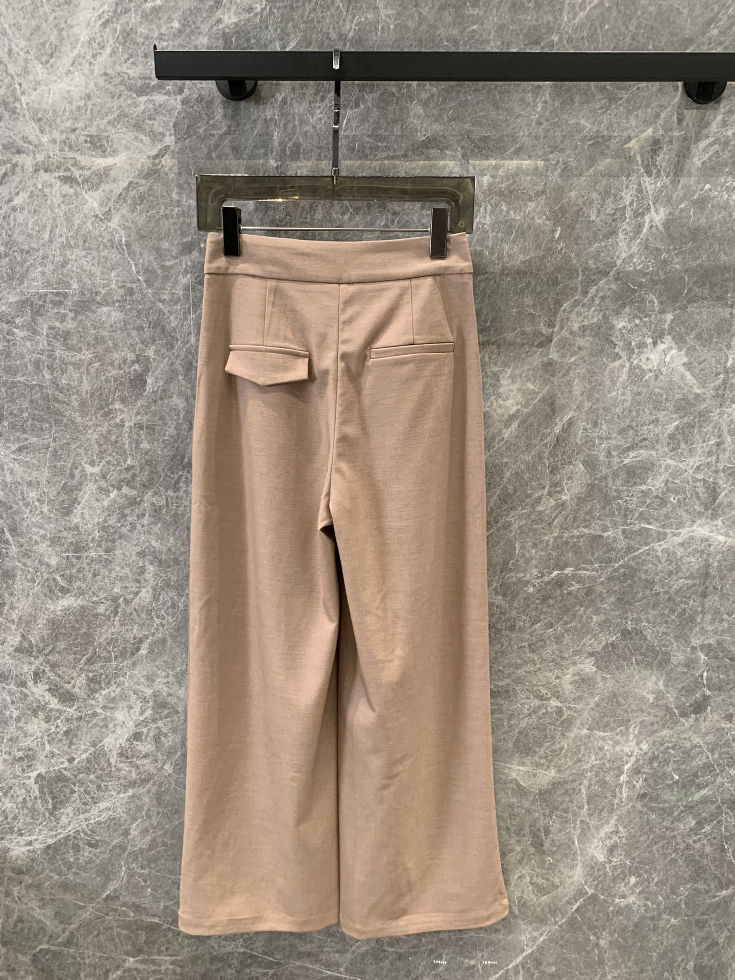 High-Quality Women’s Suit Collection by Maison Margiela: Exclusive and Classic Design - 图片 5
