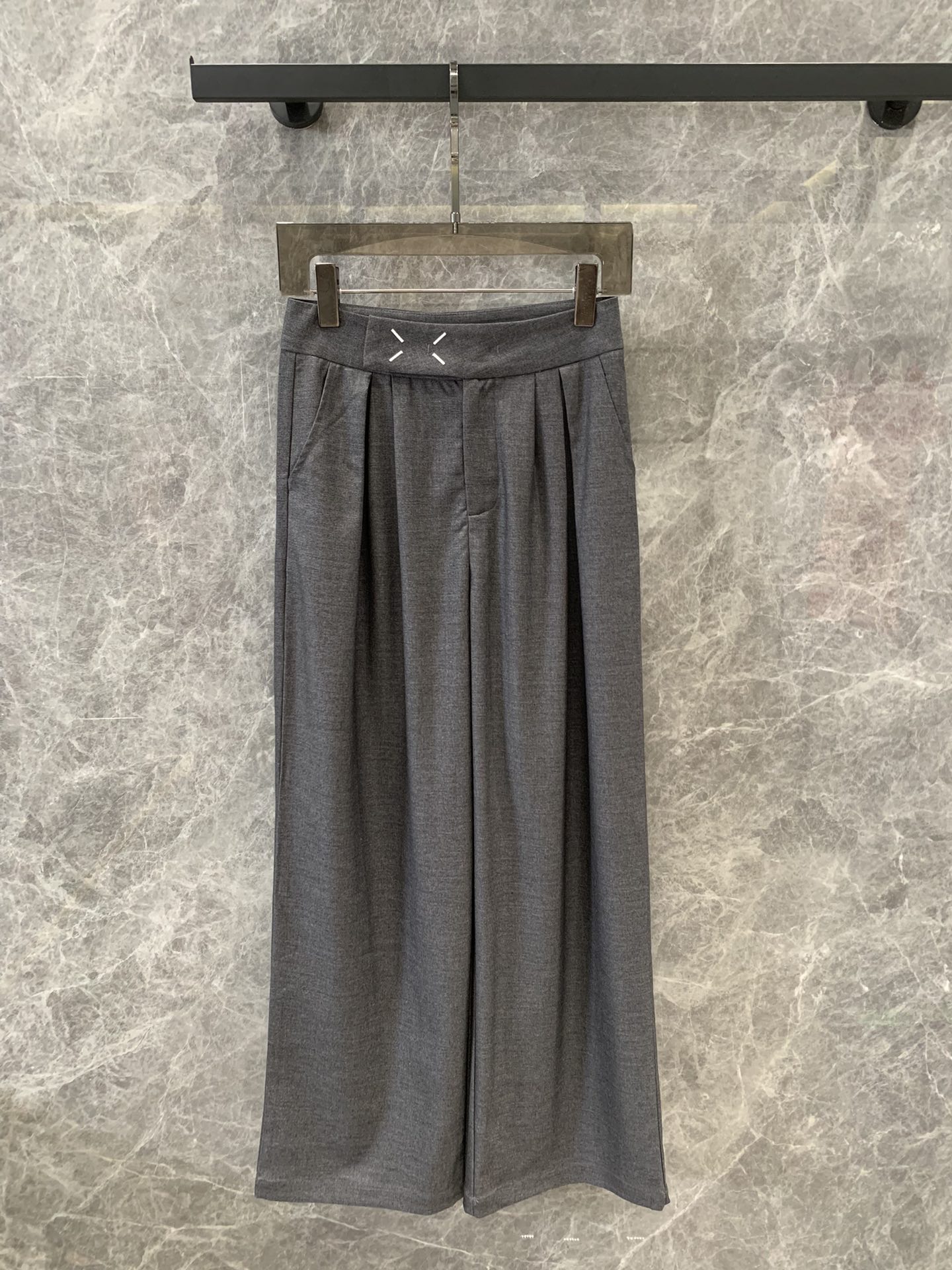 High-Quality Women’s Suit Collection from Maison Margiela at 24S: Exclusive and Classic Designs - 图片 4