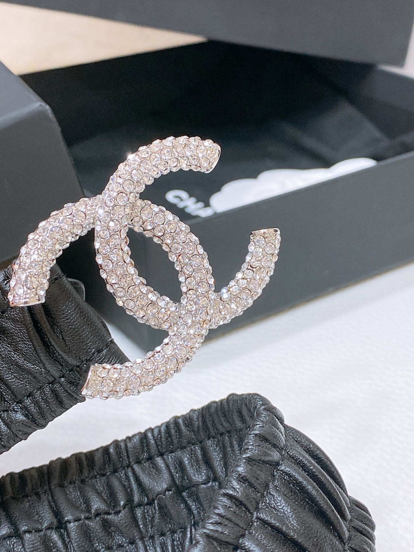 chanel24ccc水钻黄铜logo扣小牛皮银色金属与金色金属3.0cm精品弹力十足百搭优雅码数含扣S