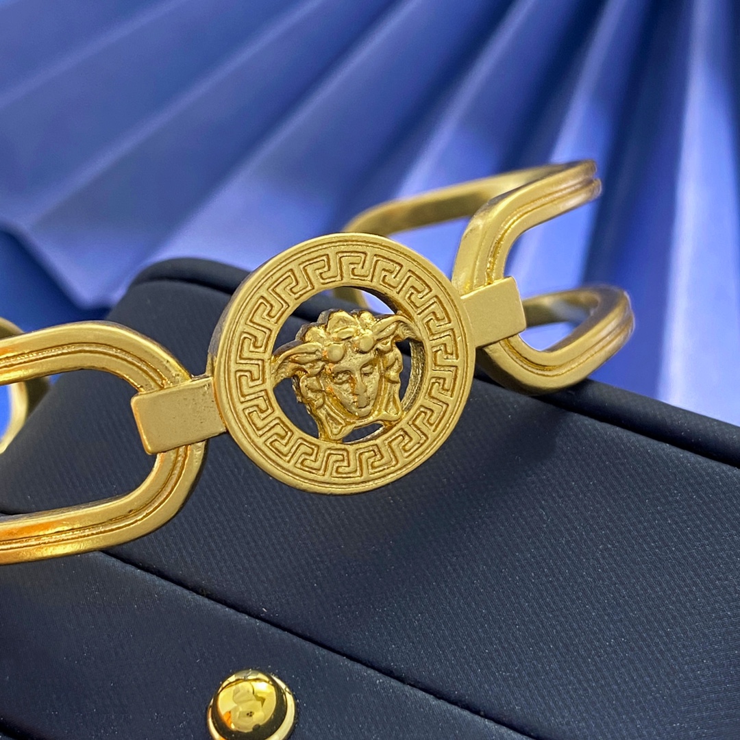 Vintage Versace Bronze Medusa Head Cuff Bracelet, 1.56 cm Wide - 图片 5